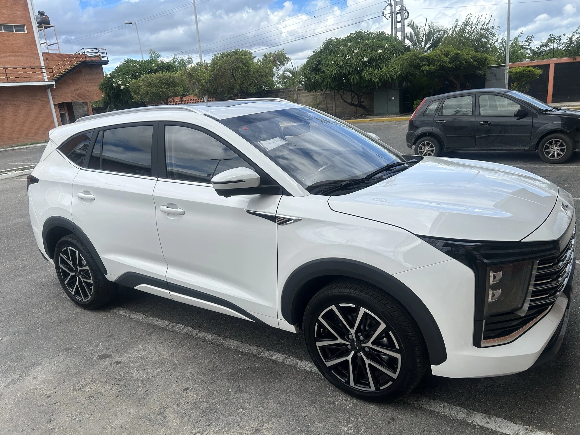 2026 JAC JS8 — photo 14