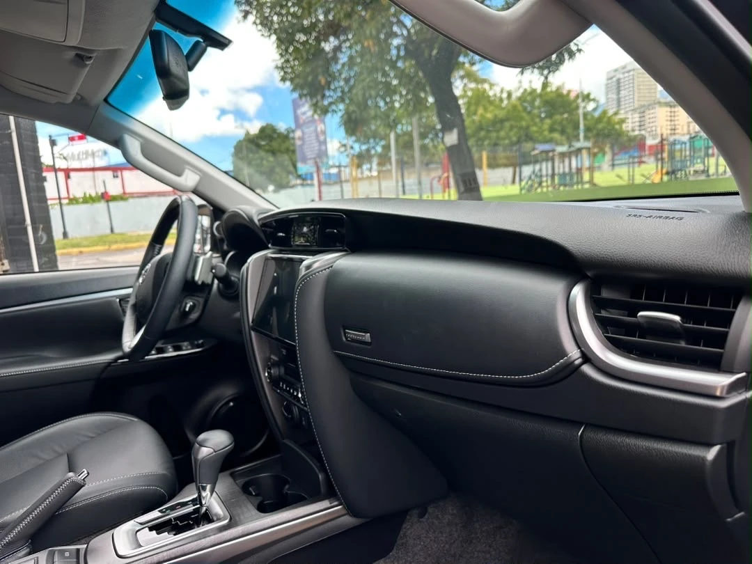 2025 Toyota Fortuner DUBAI SRX — photo 3