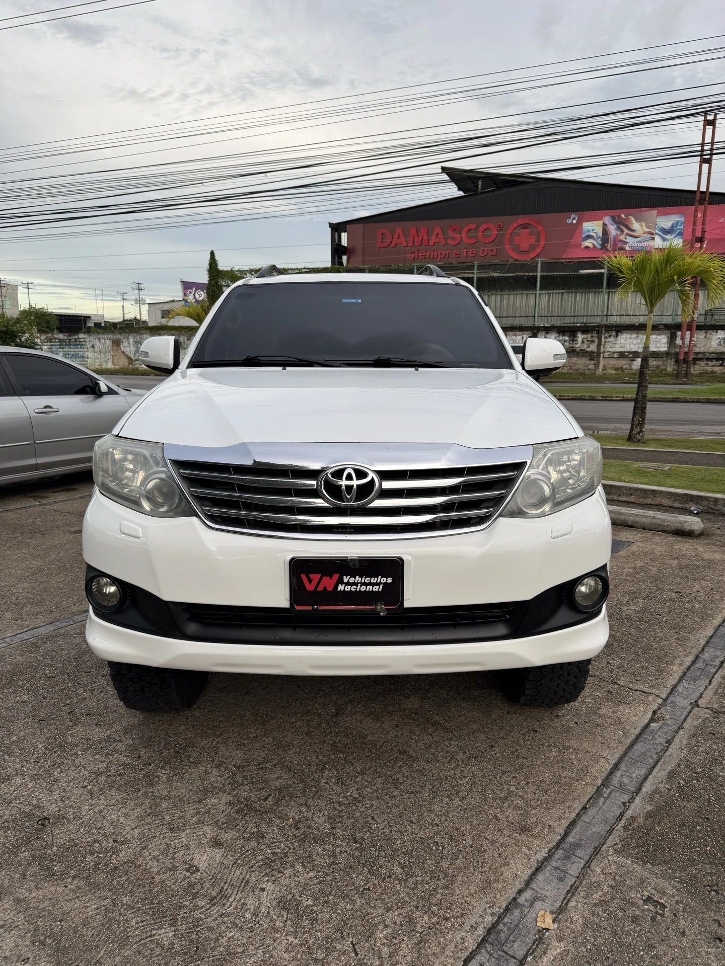 2012 Toyota Fortuner Sport — foto 2