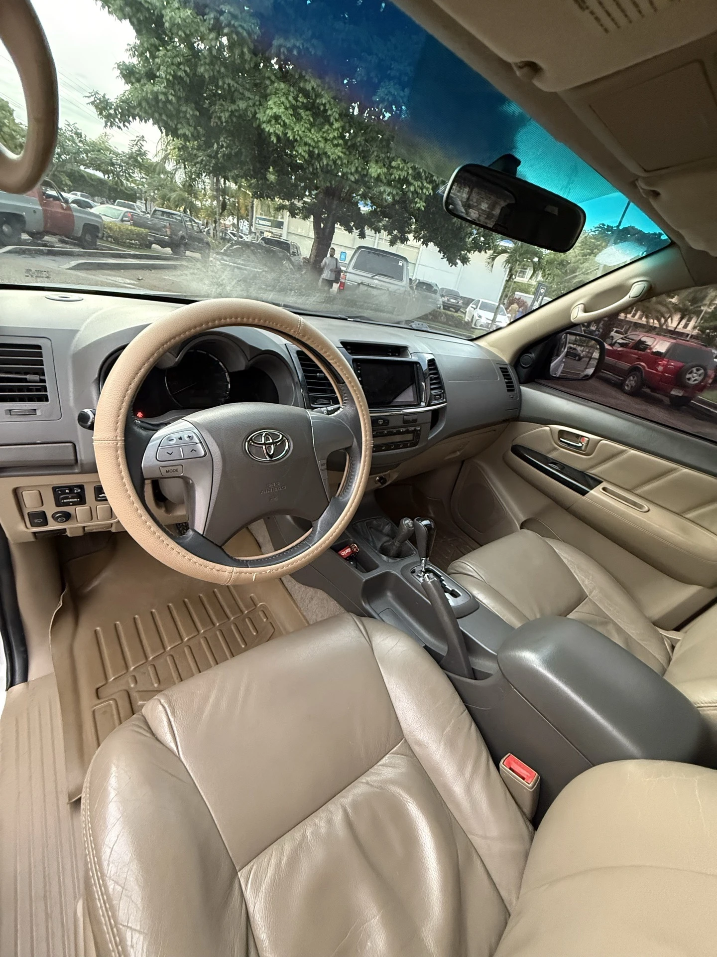 2012 Toyota Fortuner Sport — foto 6
