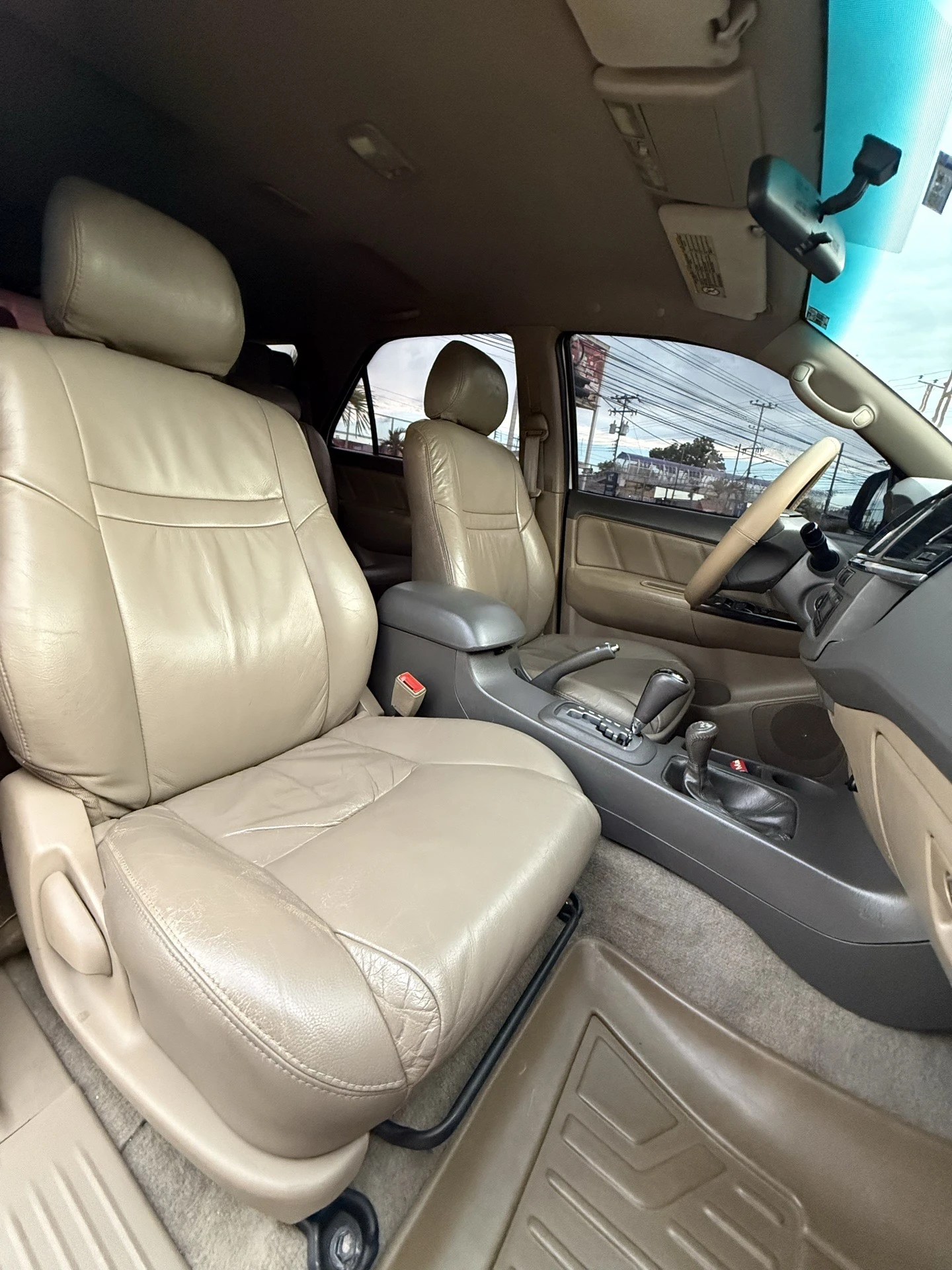 2012 Toyota Fortuner Sport — foto 13