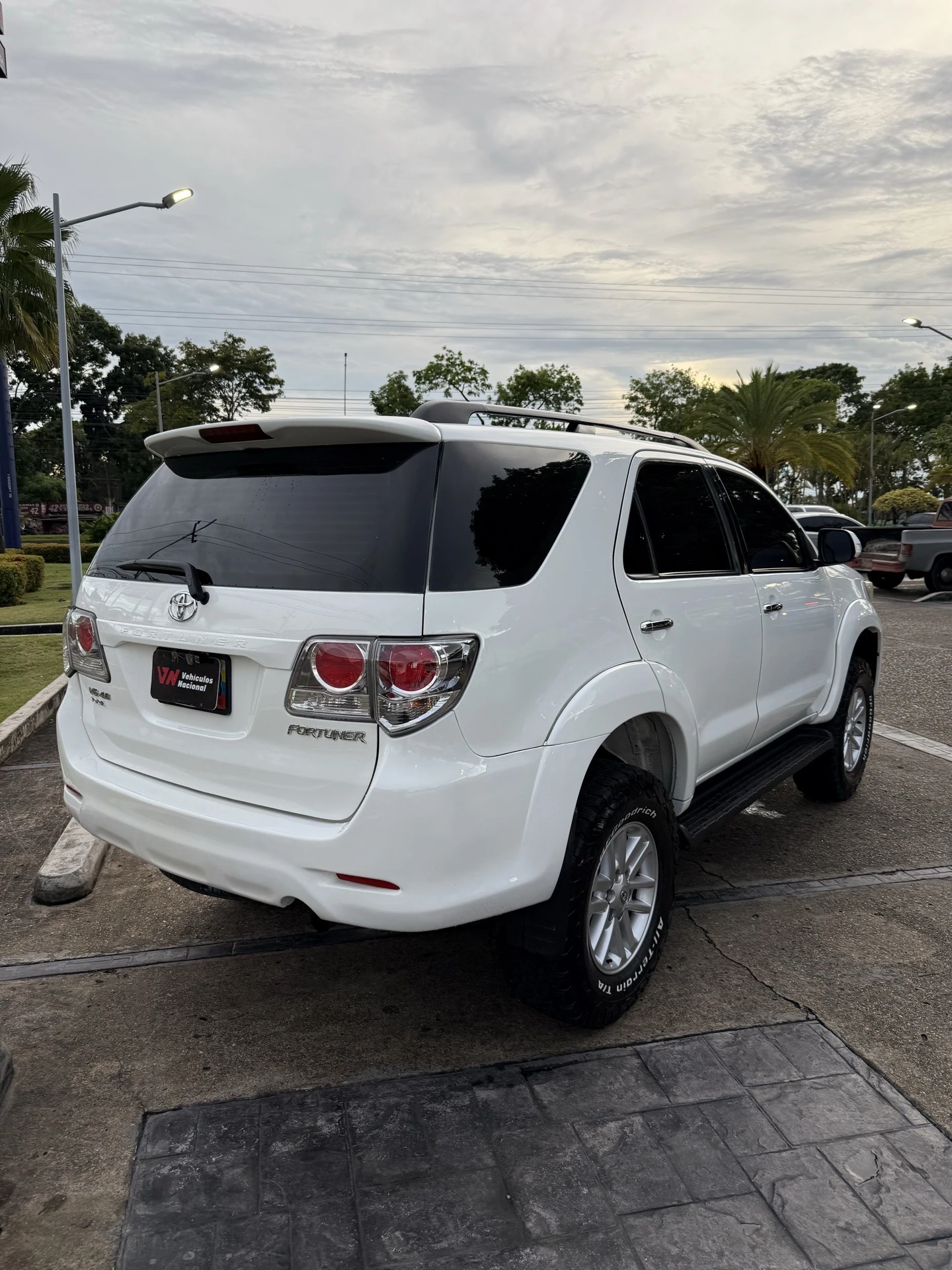 2012 Toyota Fortuner Sport — foto 16