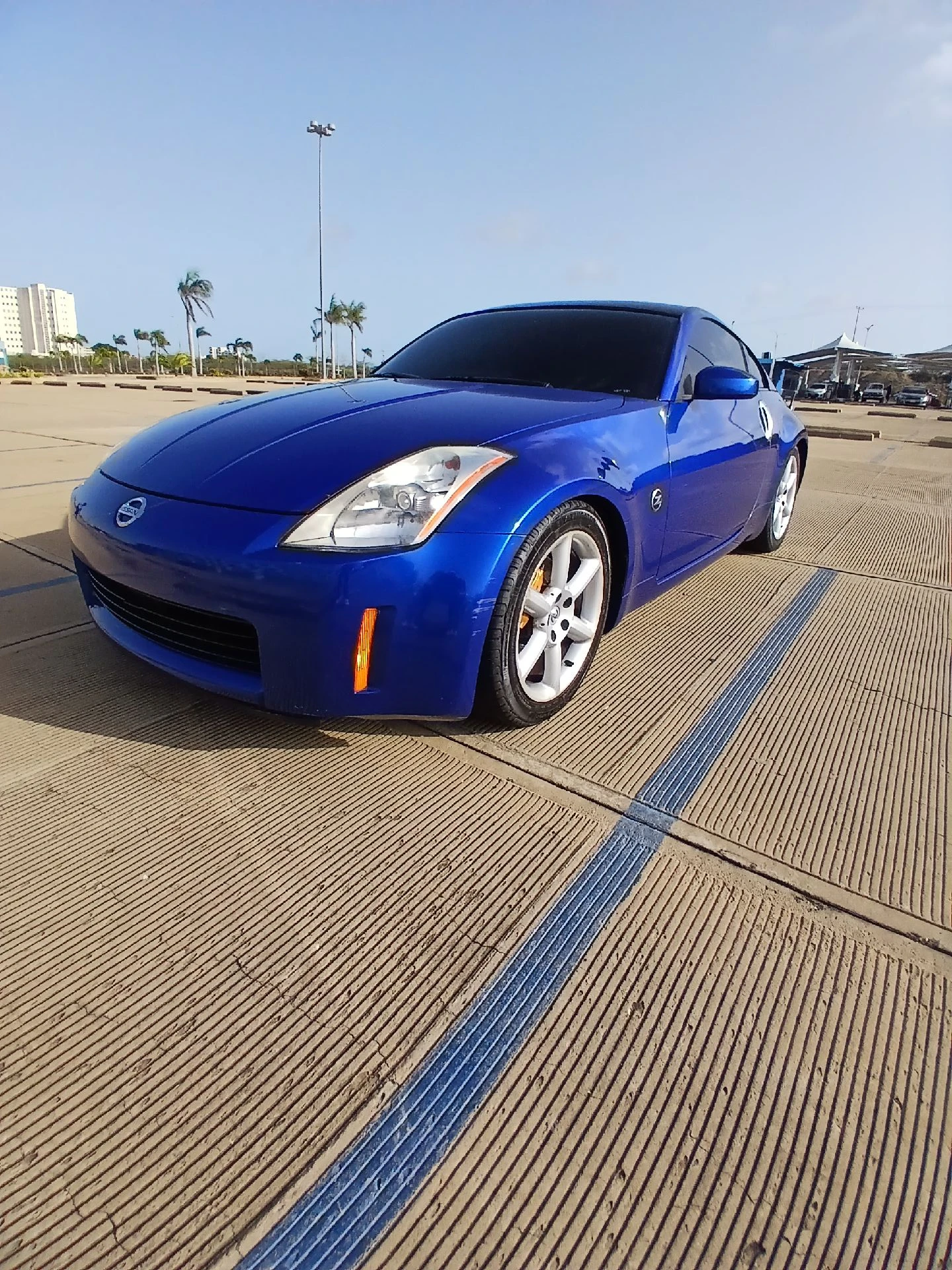 2004 Nissan 350Z Sport — photo 9