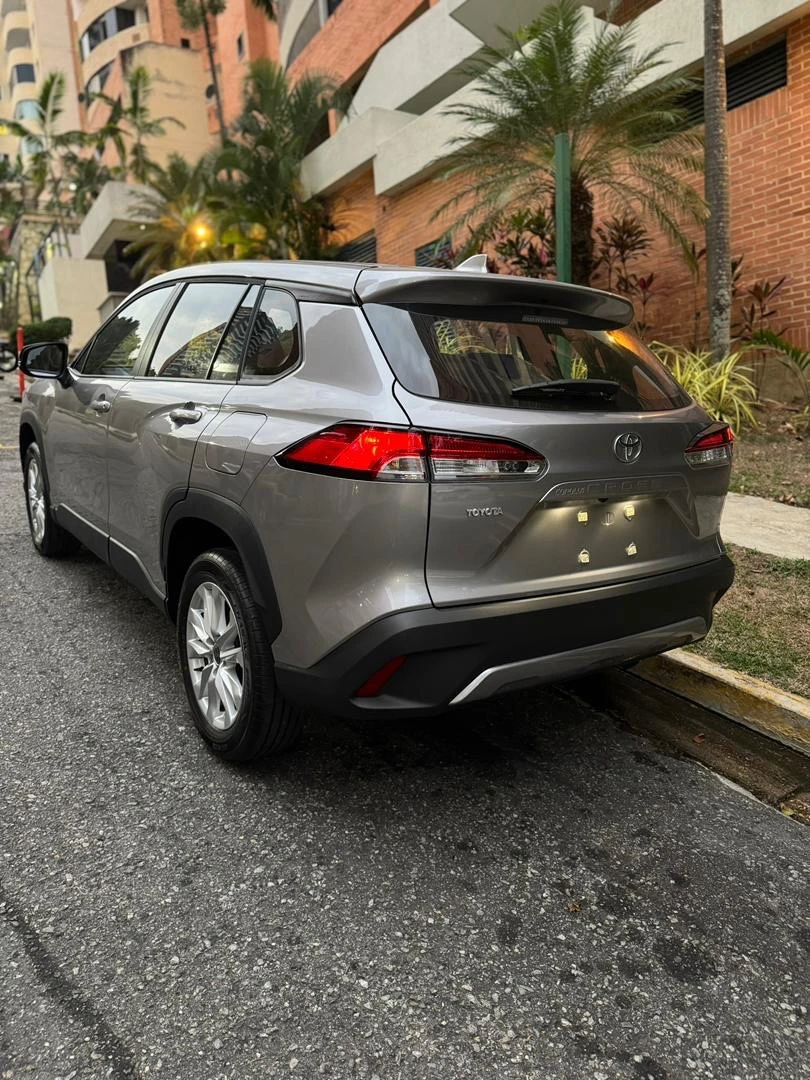 2025 Toyota Corolla Cross Élite — photo 3