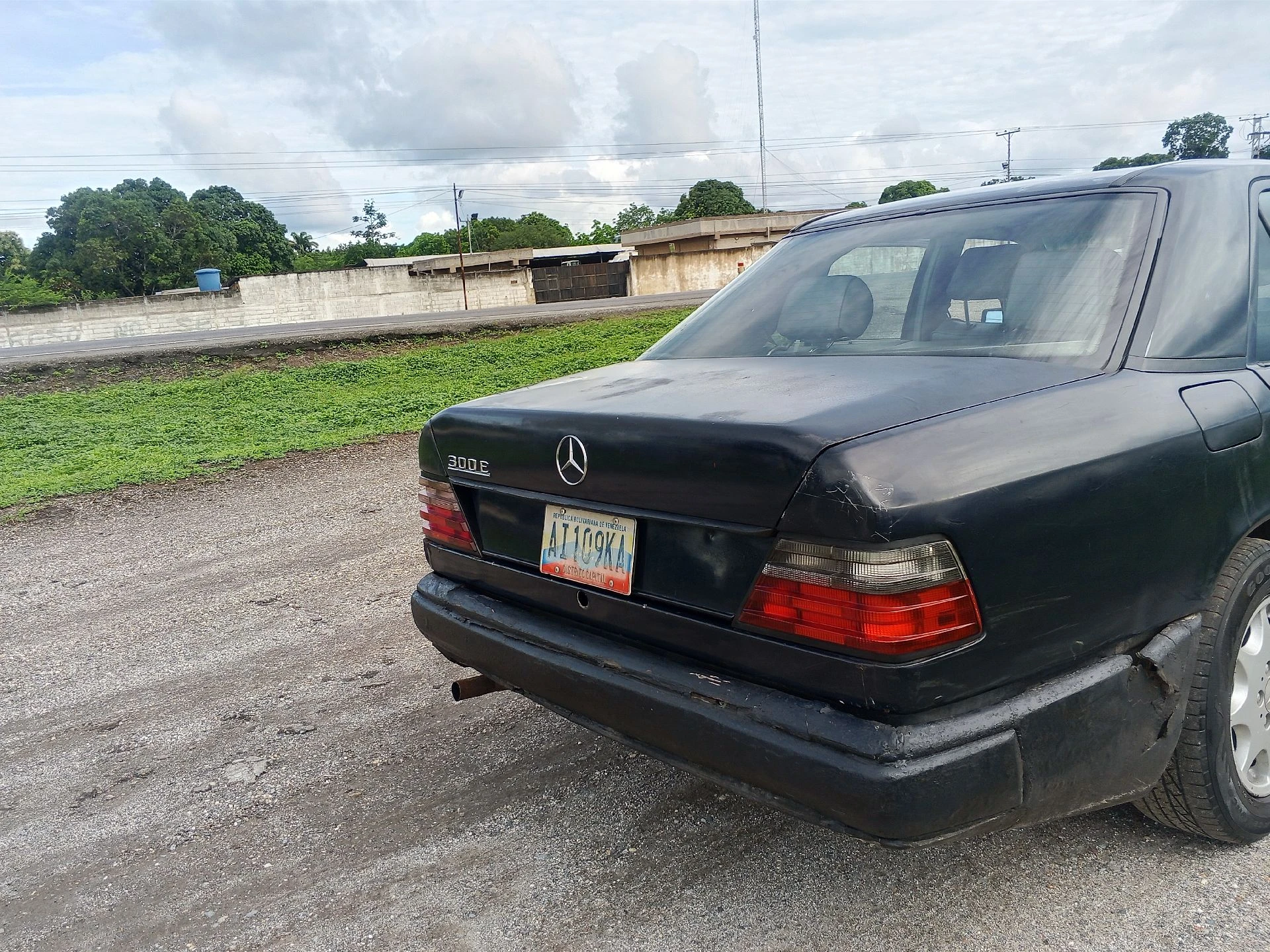 1987 Mercedes-Benz 300 W124 — photo 11