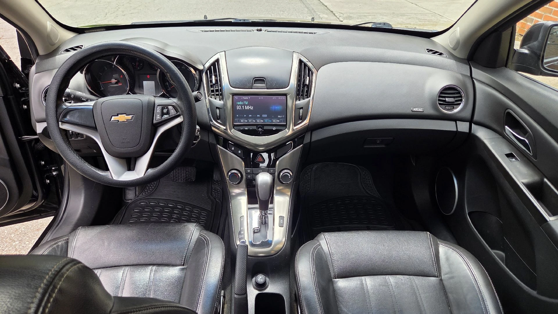 2015 Chevrolet Cruze — photo 10