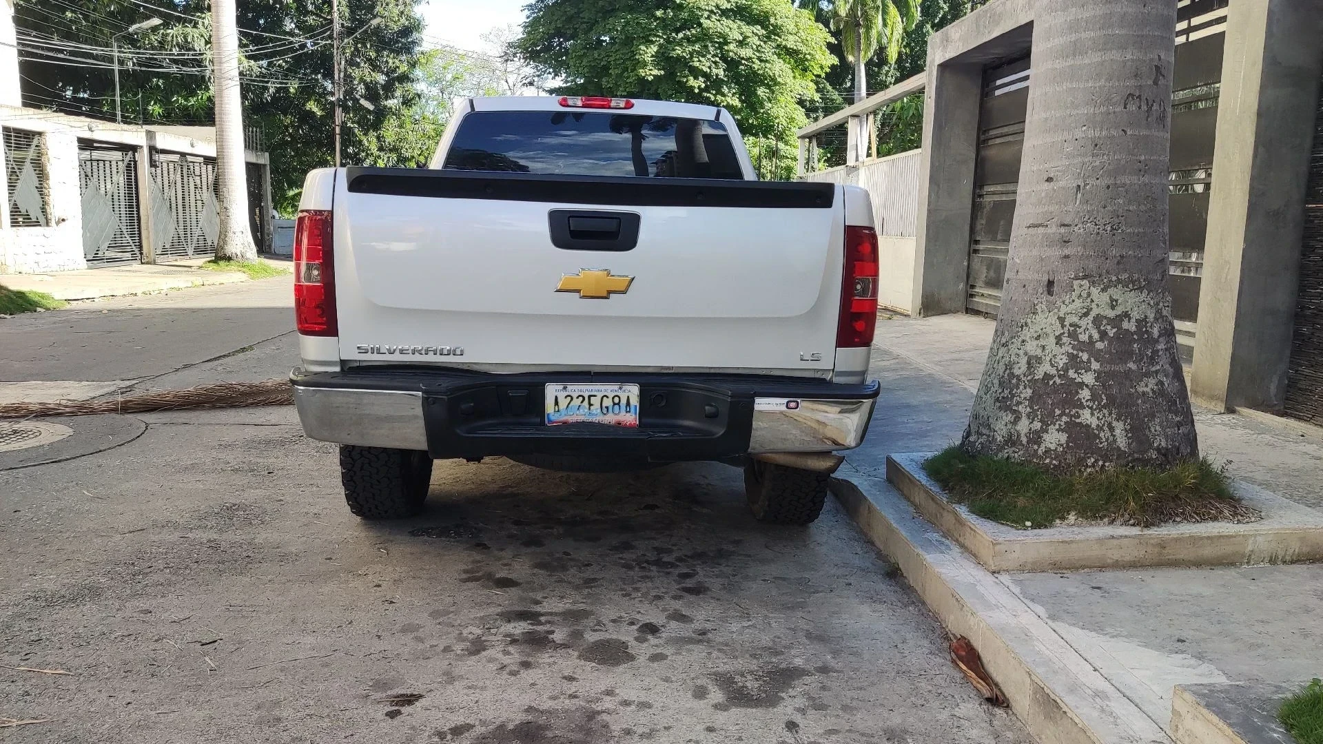 2014 Chevrolet Silverado LS — photo 8