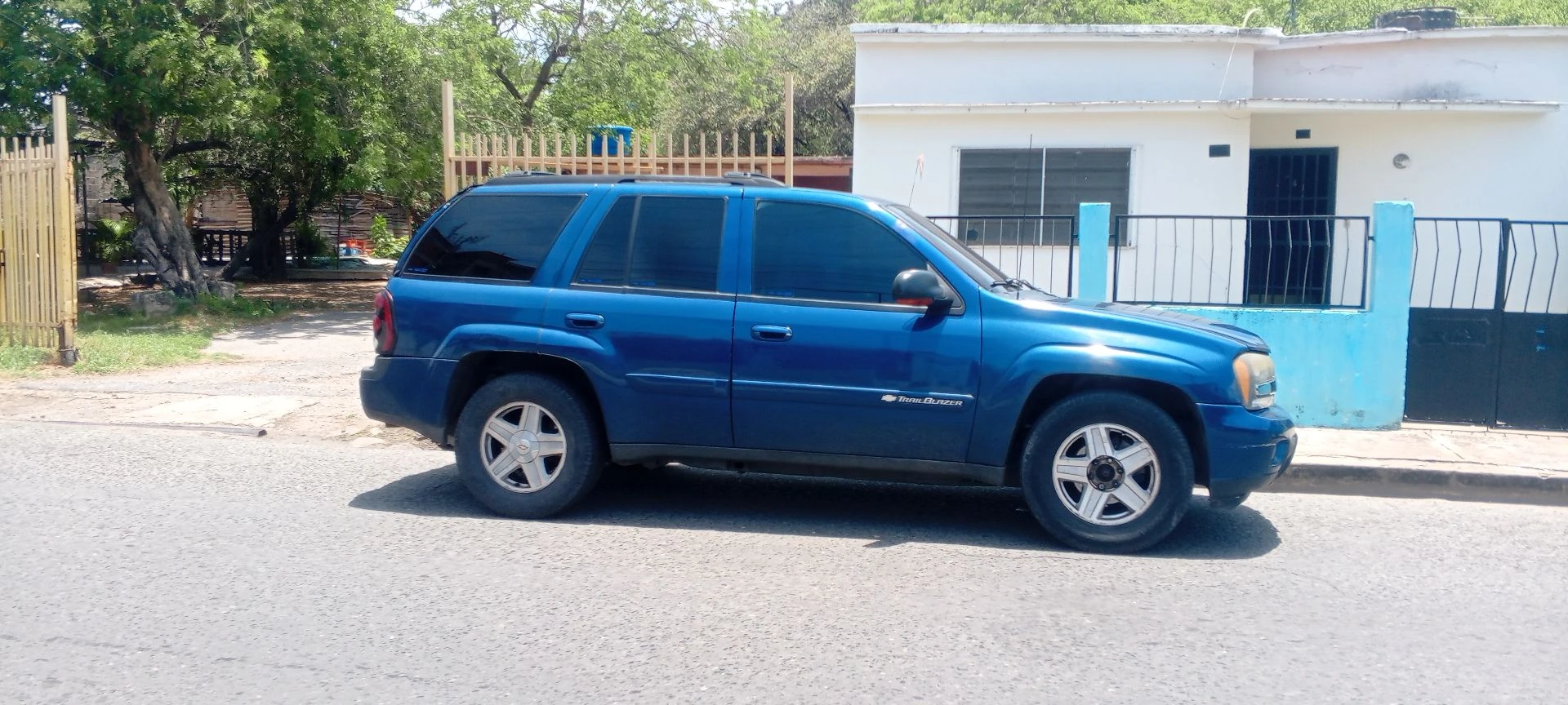 2005 Chevrolet Trailblazer SPORT WAGON — photo 3