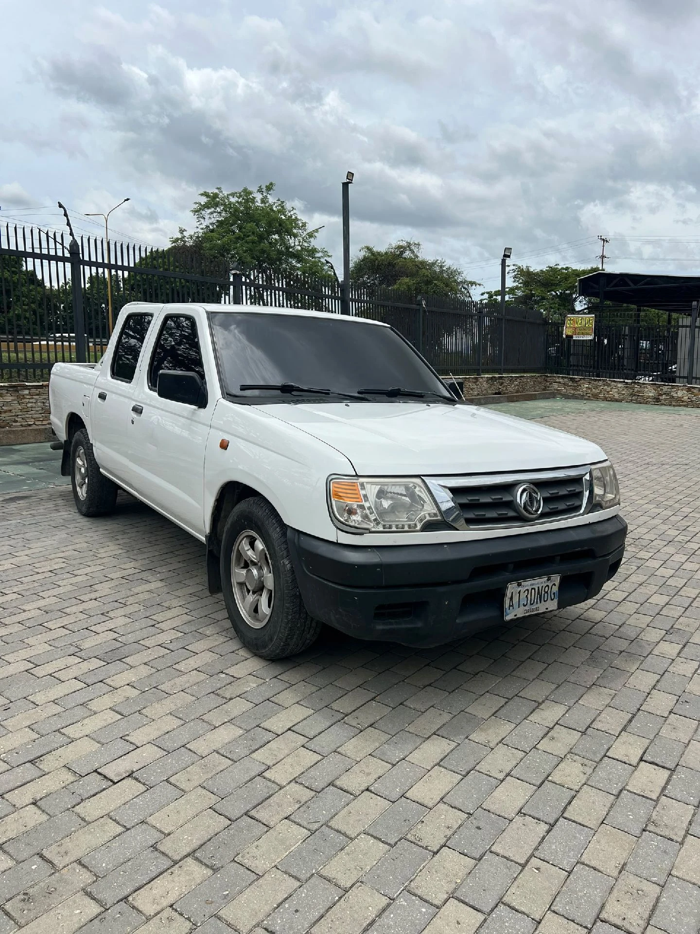 2014 Dongfeng ZNA 4x2 — photo 3