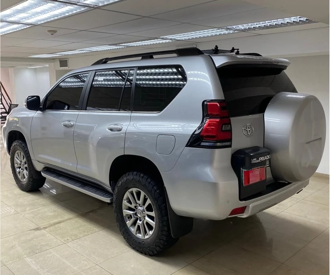 2020 Toyota Land Cruiser VX — foto 5