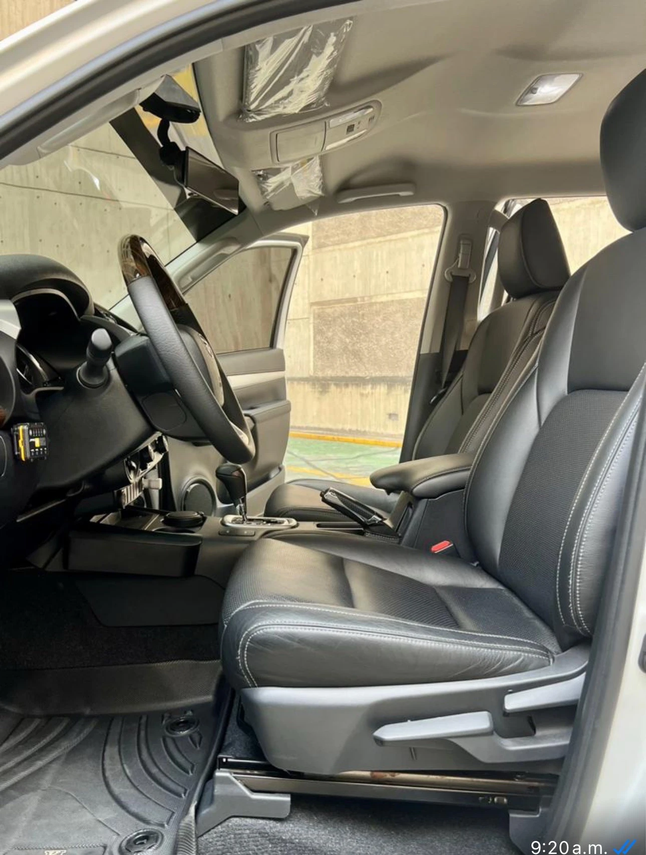 2023 Toyota Pick-Up Hilux 4.0L SR5 — photo 9