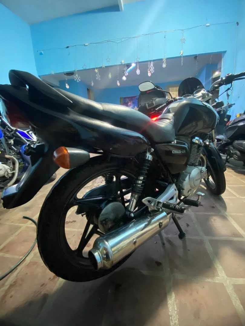 2013 Suzuki EN125 — photo 4