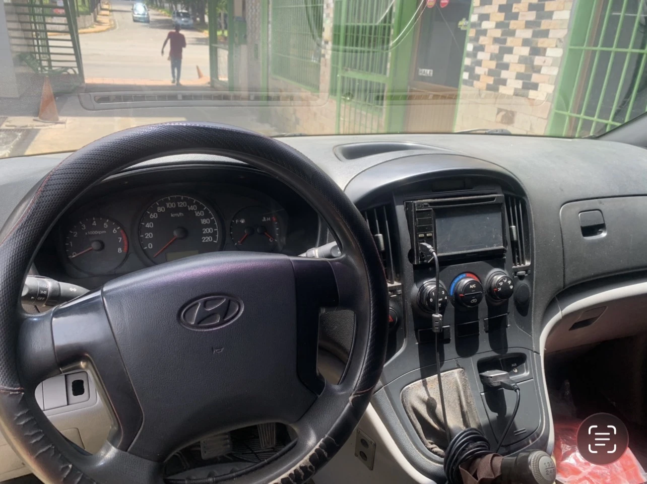 2008 Hyundai H1 Carga — photo 5