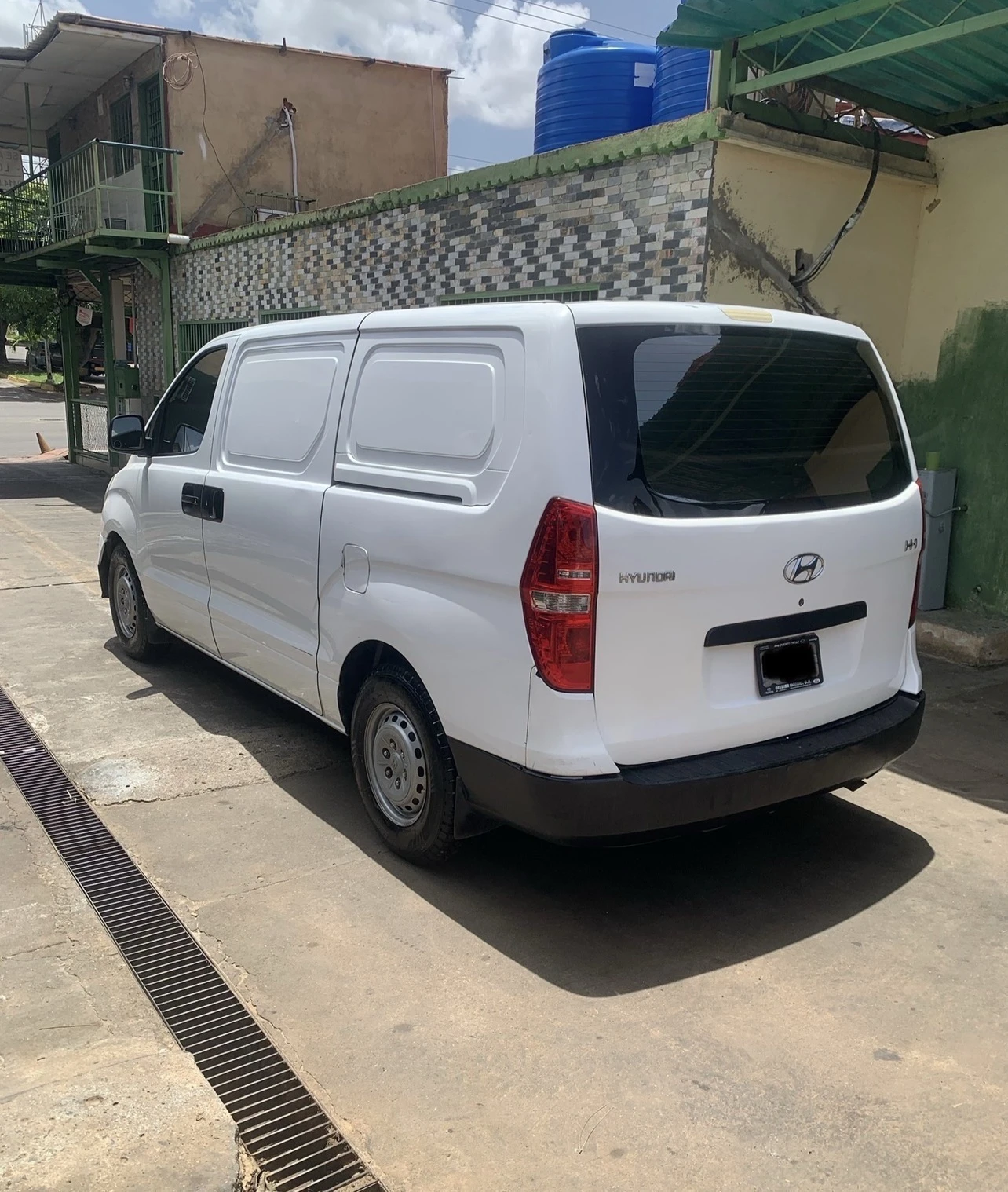 2008 Hyundai H1 Carga — photo 12