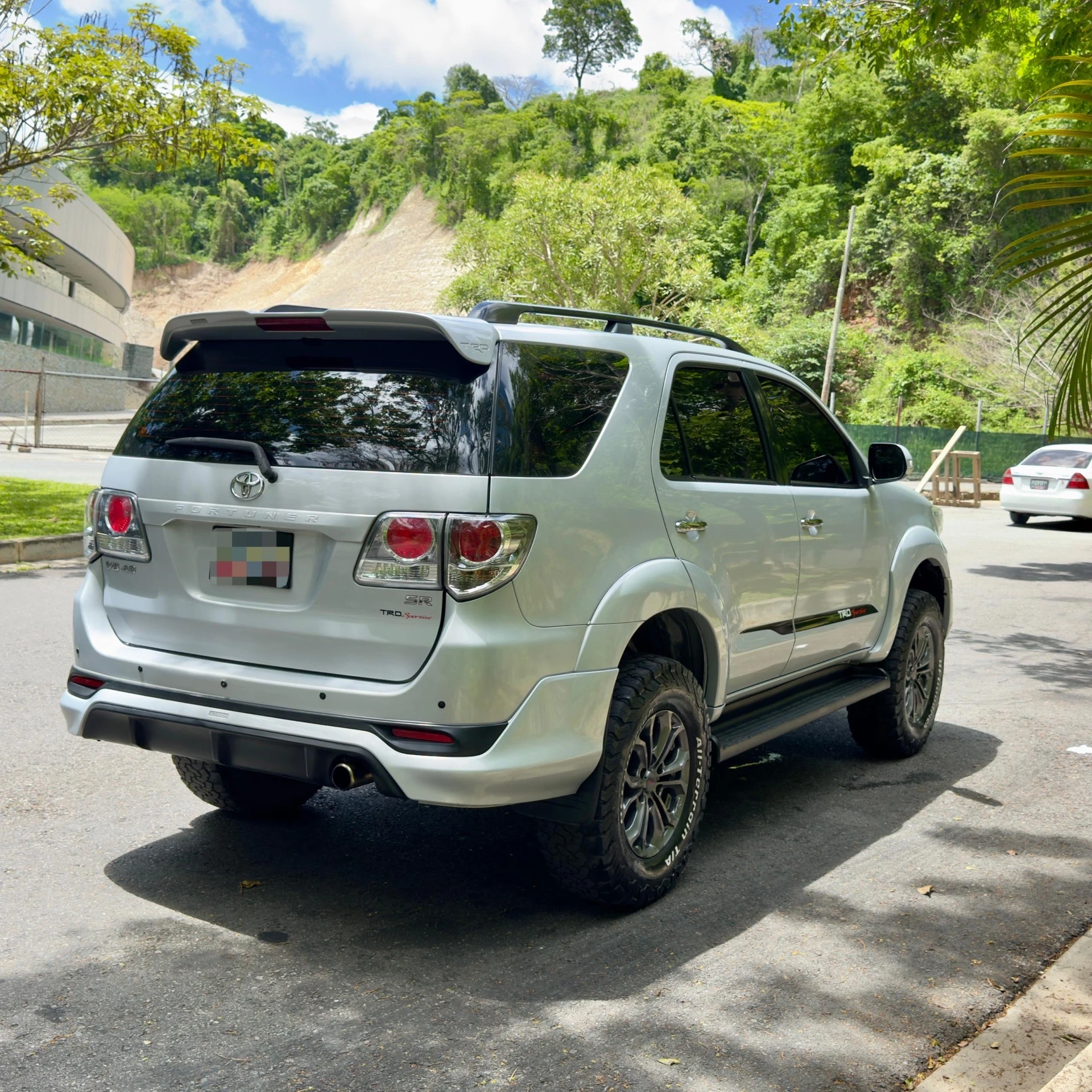 2020 Toyota Fortuner TRD SPORTIVO — photo 3