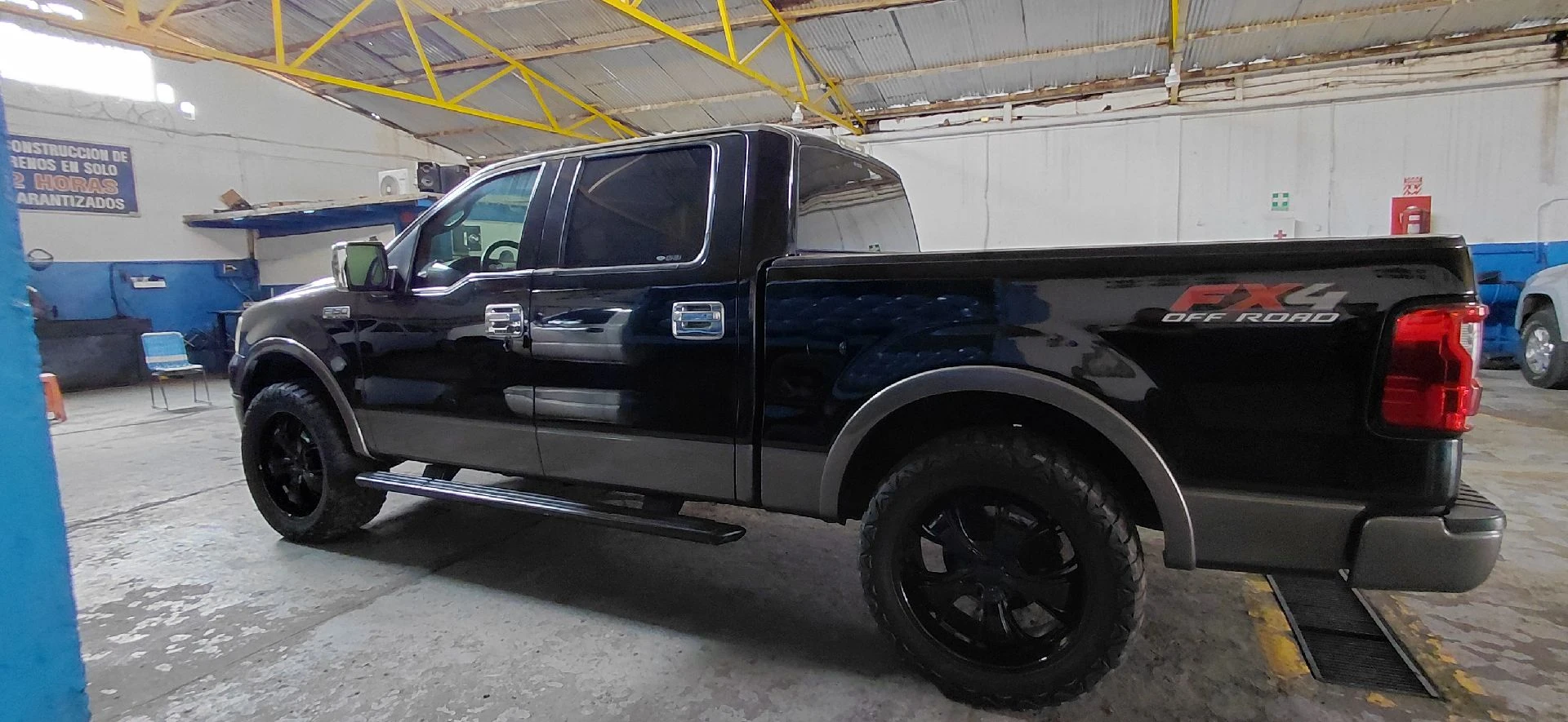 2006 Ford E-150 Fx4 5.4 — photo 8