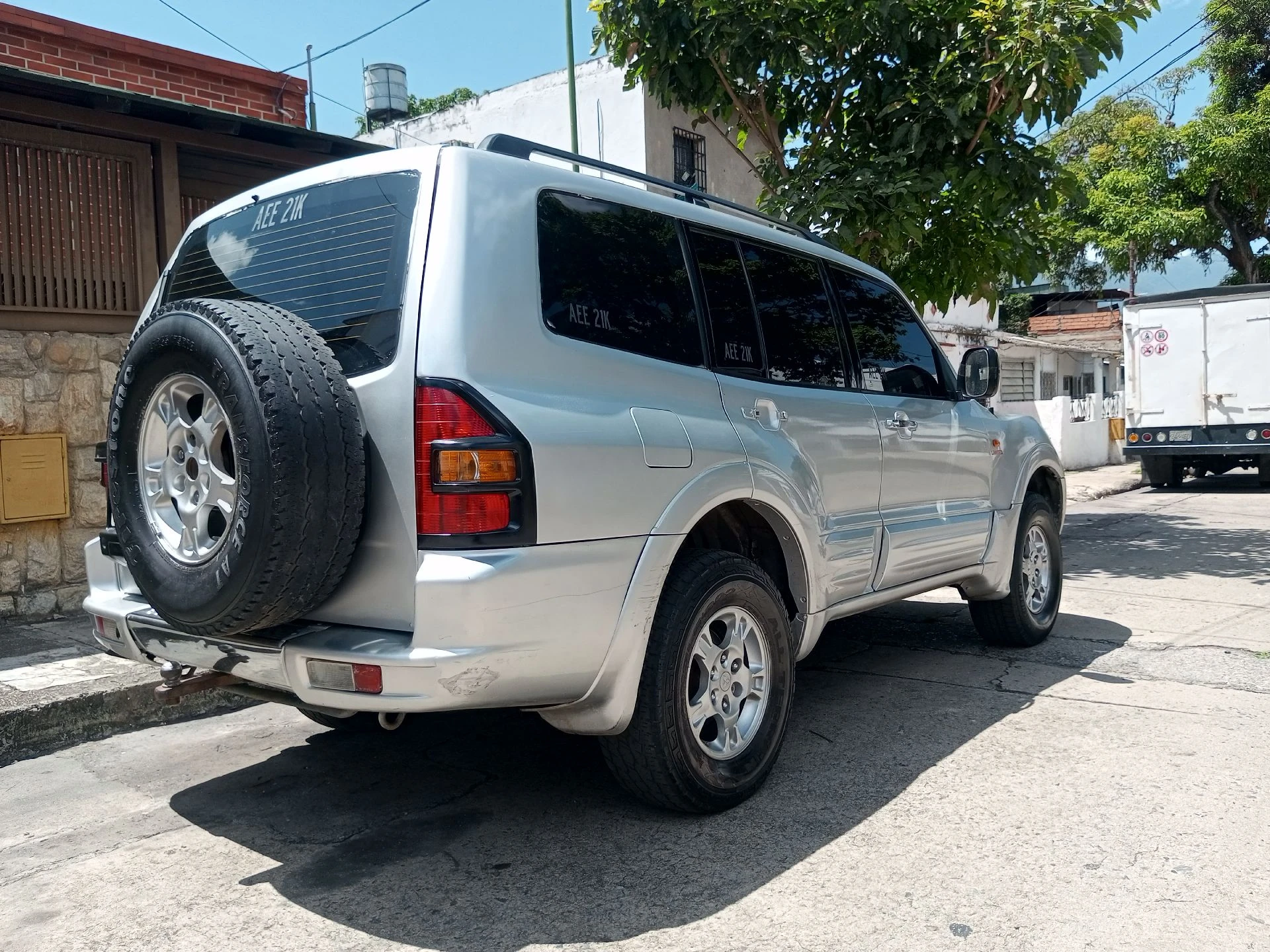 2002 Mitsubishi Montero Limited — photo 4