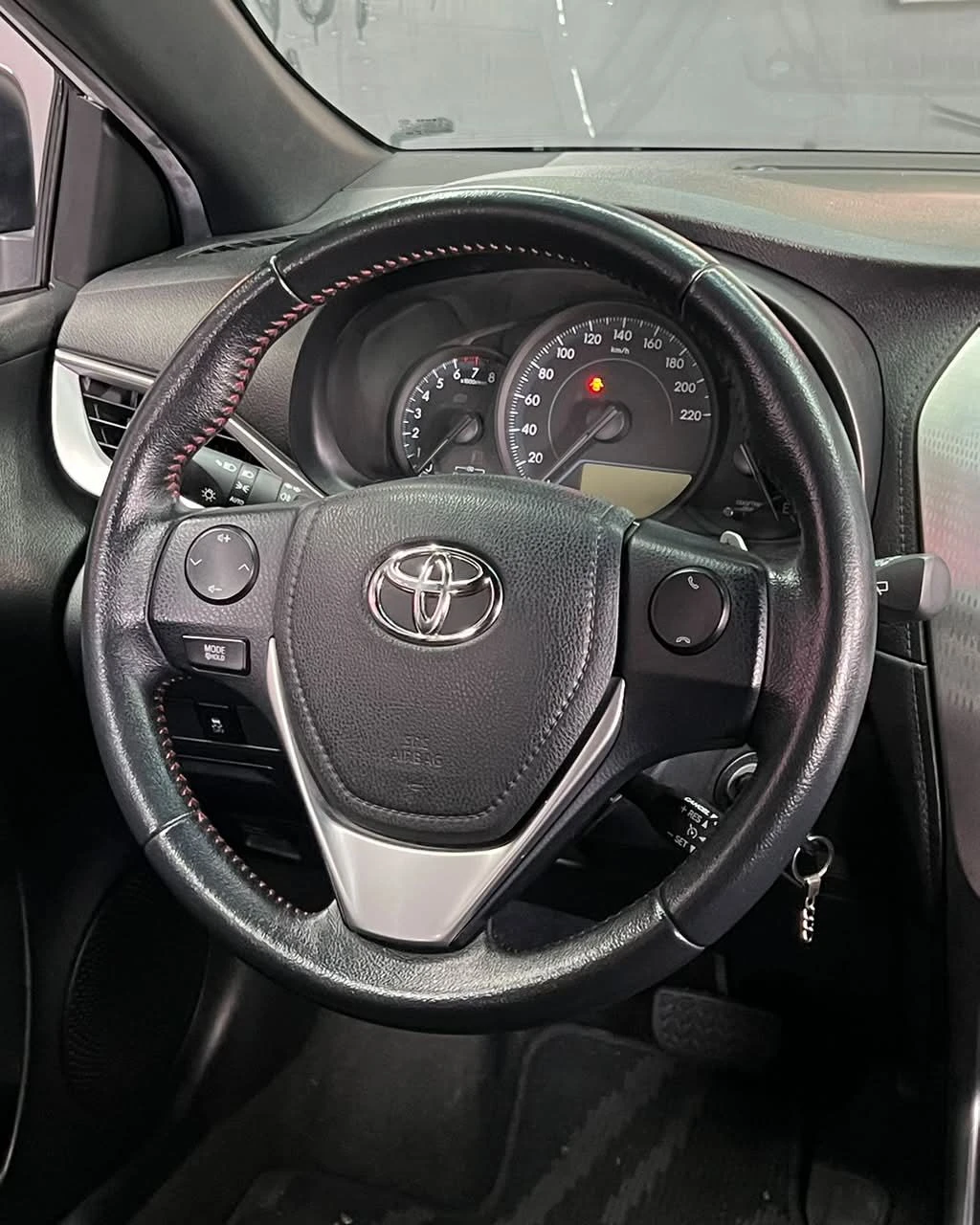 2019 Toyota Yaris 1.5 S — photo 12