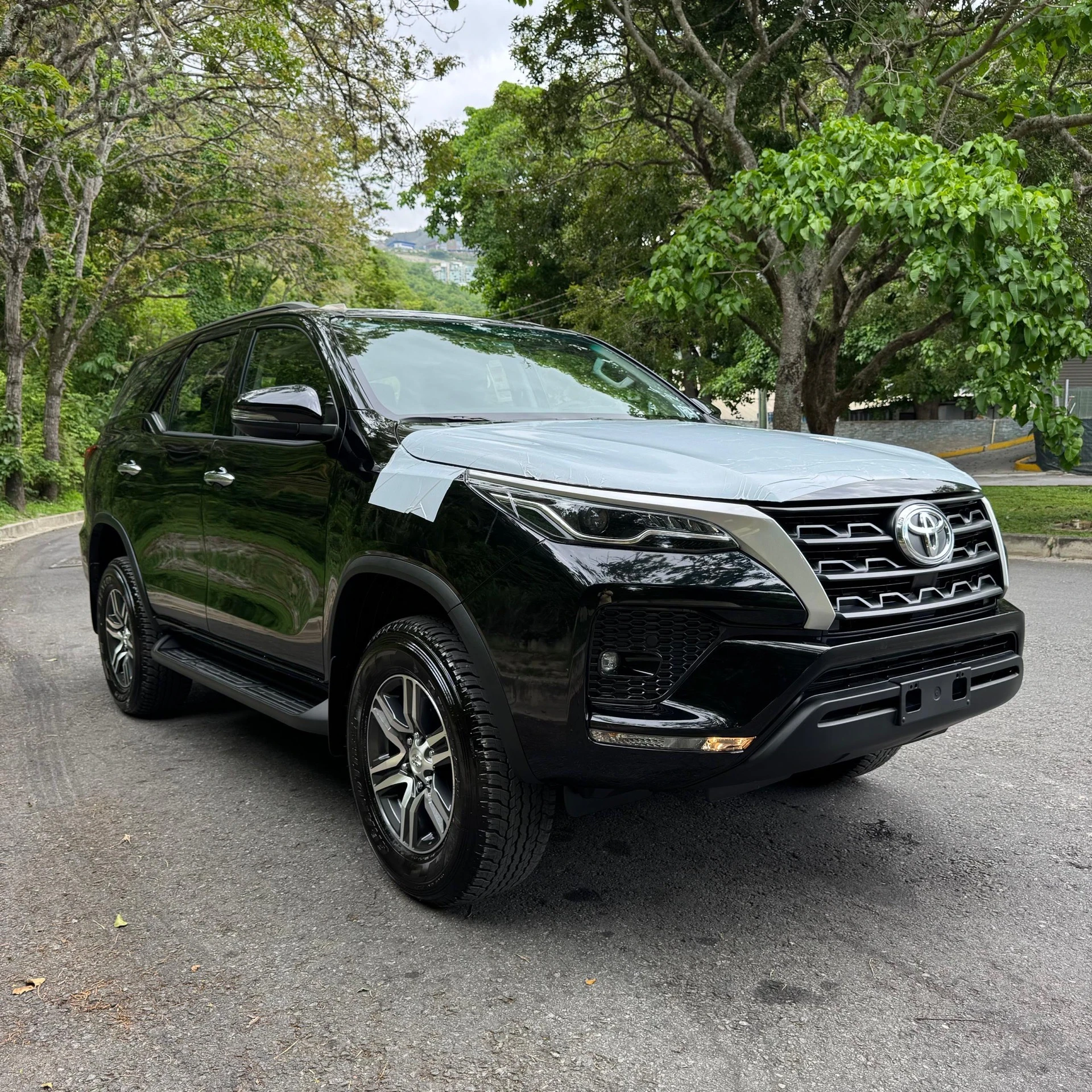 2026 Toyota Fortuner EXR 2.7 LT — photo 2