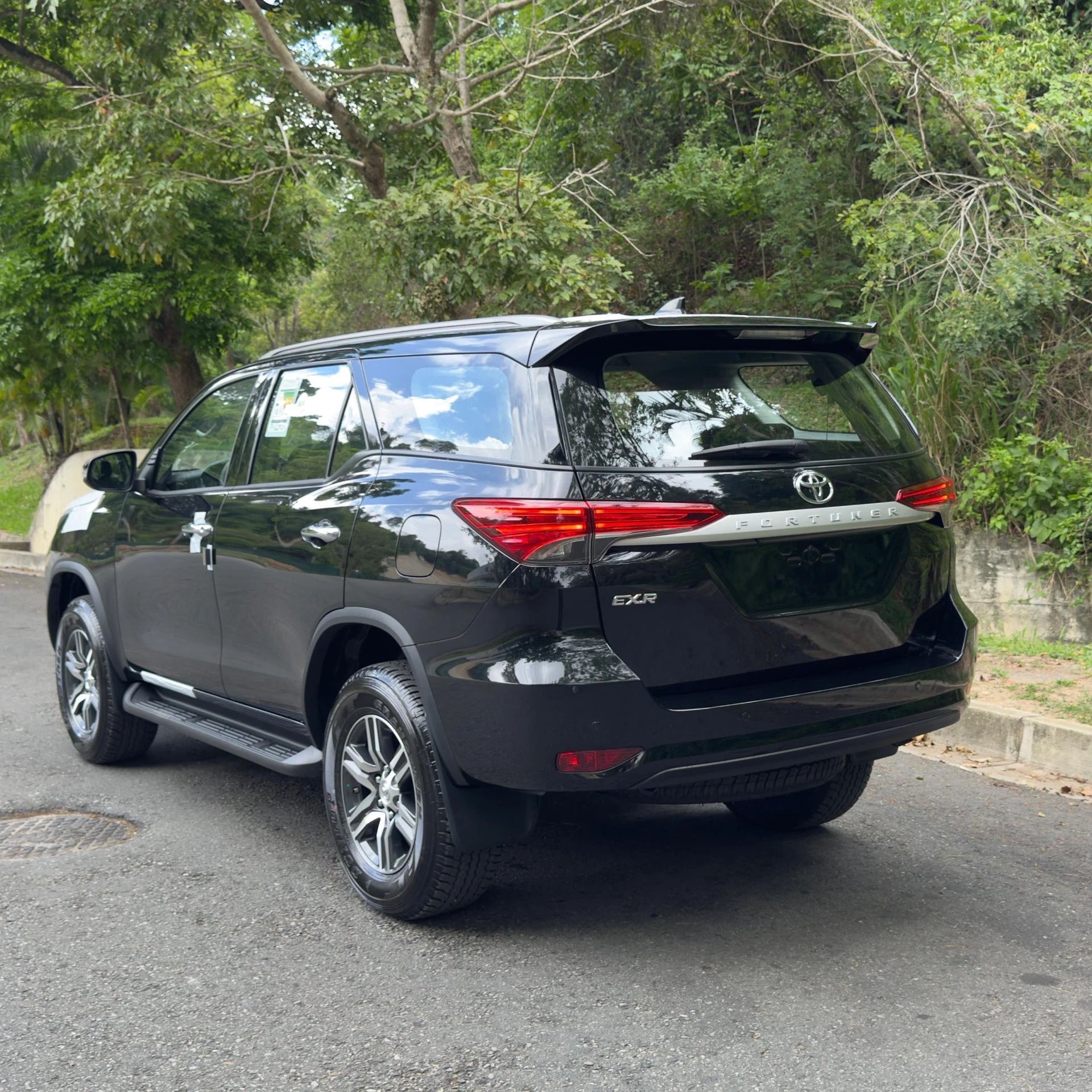 2026 Toyota Fortuner EXR 2.7 LT — photo 3