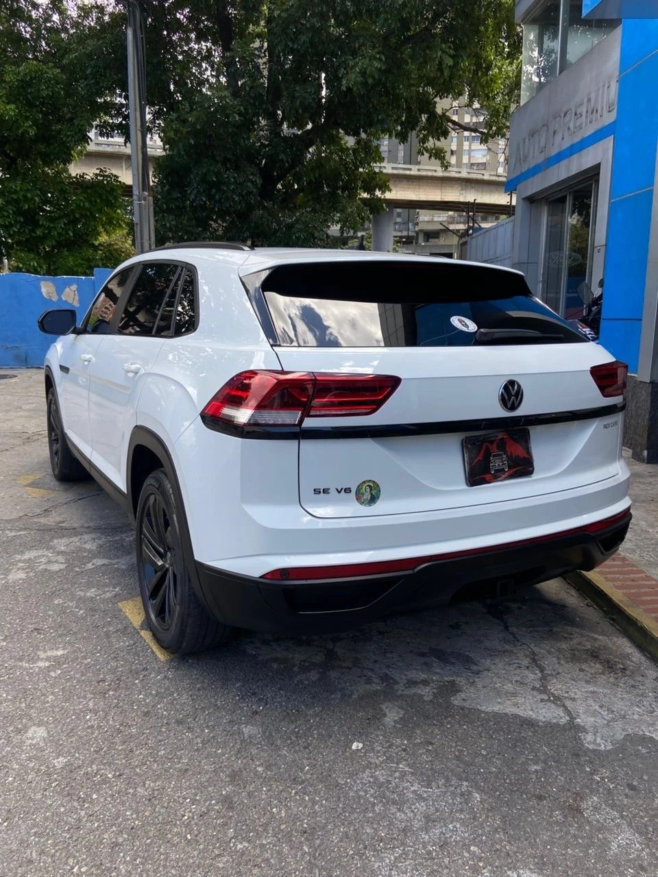 2020 Volkswagen Atlas Cross Sport SE v6 — photo 4