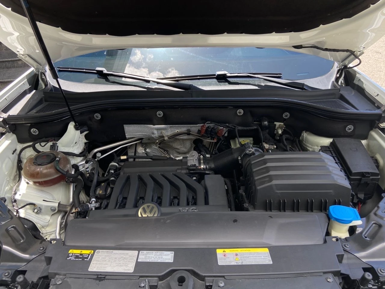 2020 Volkswagen Atlas Cross Sport SE v6 — photo 10