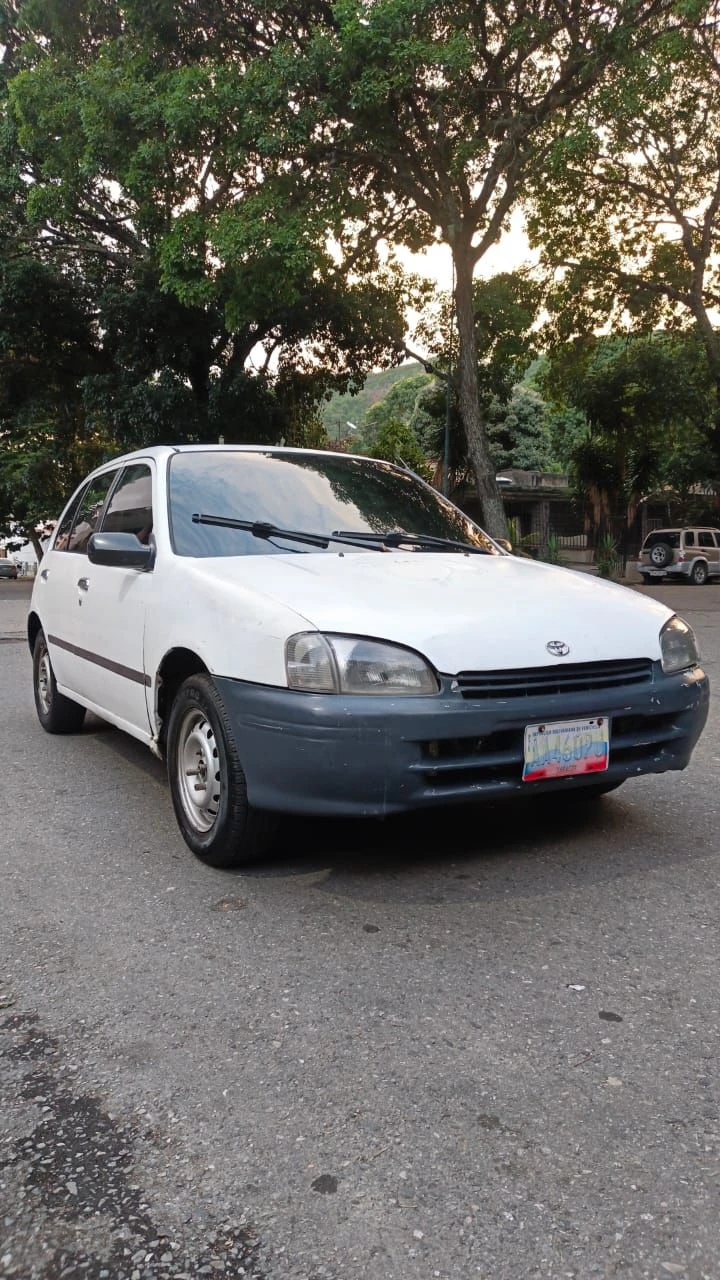 1998 Toyota Starlet Le - XLE — foto 2