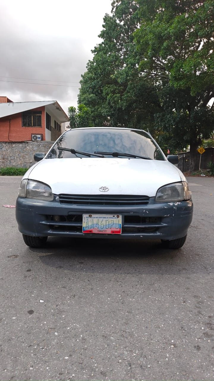 1998 Toyota Starlet Le - XLE — foto 4