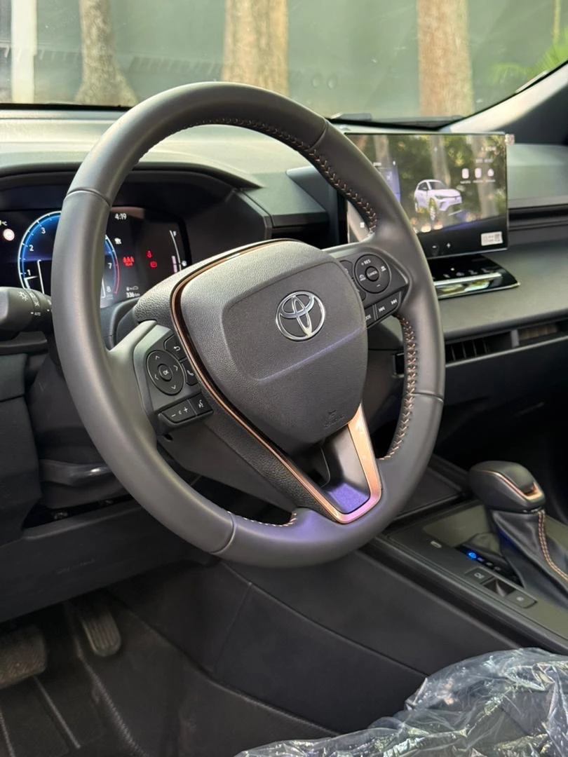 2025 Toyota Corolla Cross Élite — photo 5