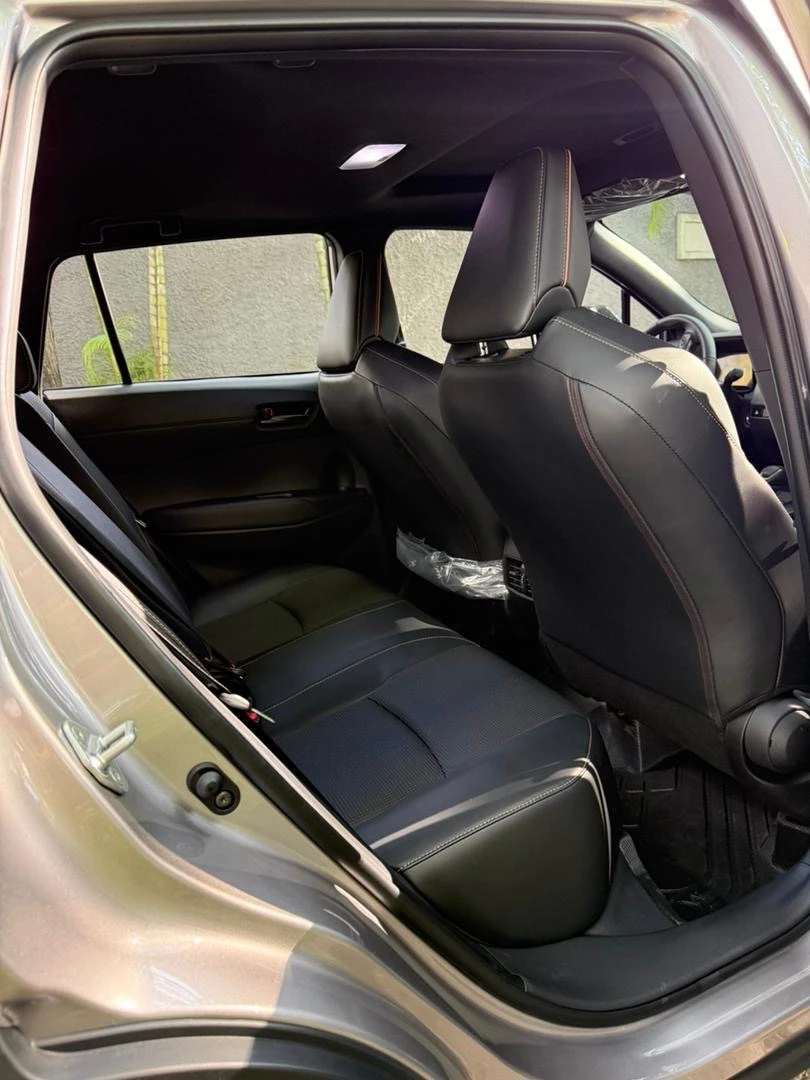 2025 Toyota Corolla Cross Élite — photo 8