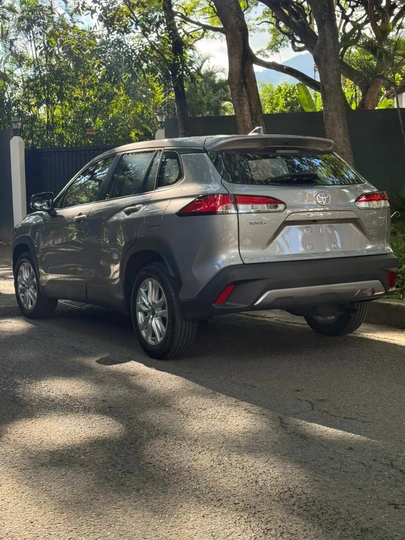 2025 Toyota Corolla Cross Élite — photo 10