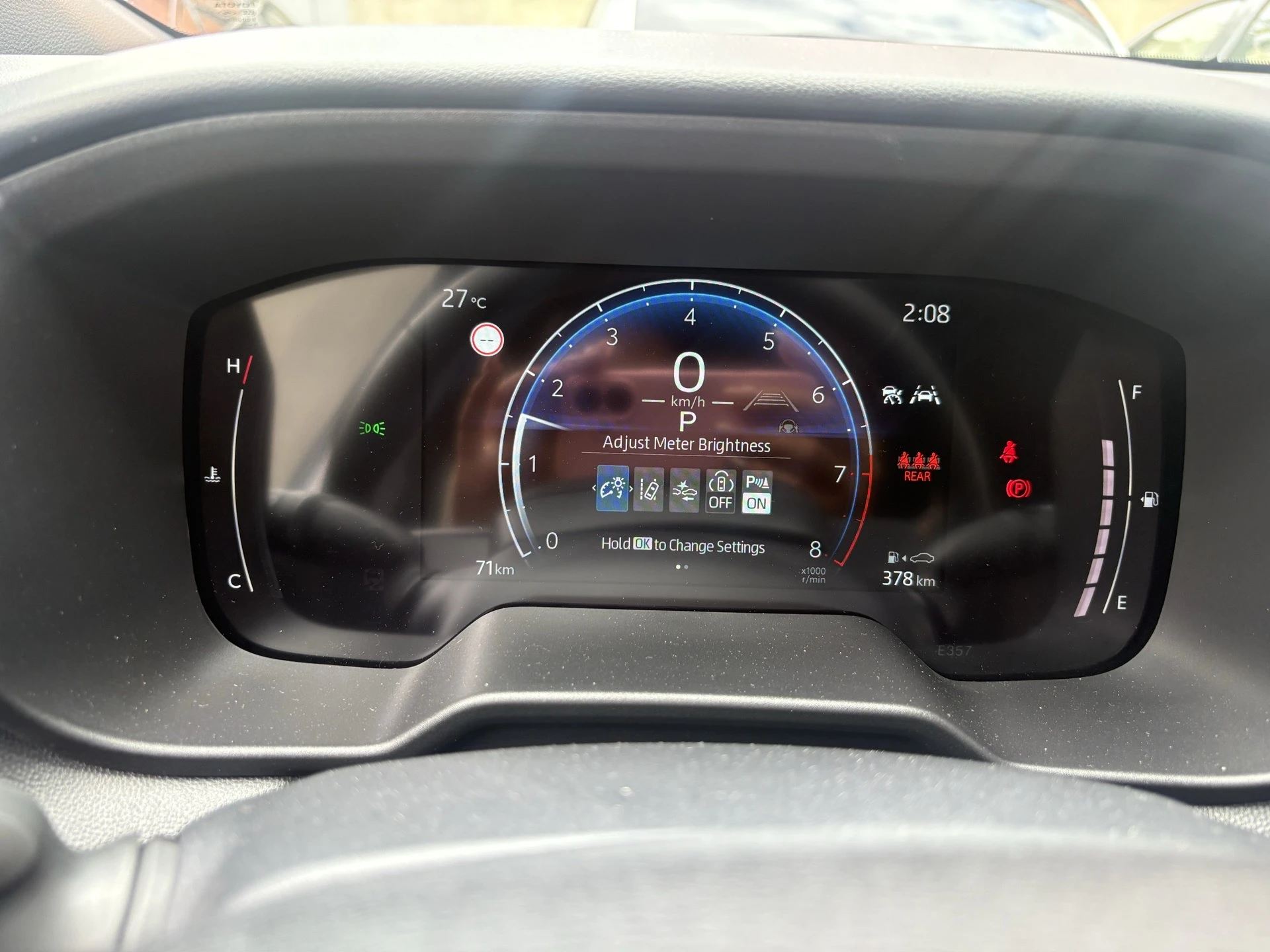 2025 Toyota Corolla Cross Élite — photo 14