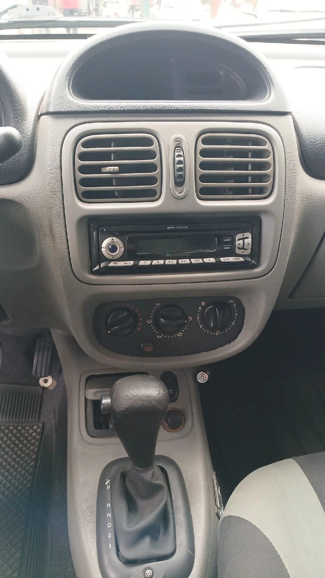 2006 Renault Clio — photo 13
