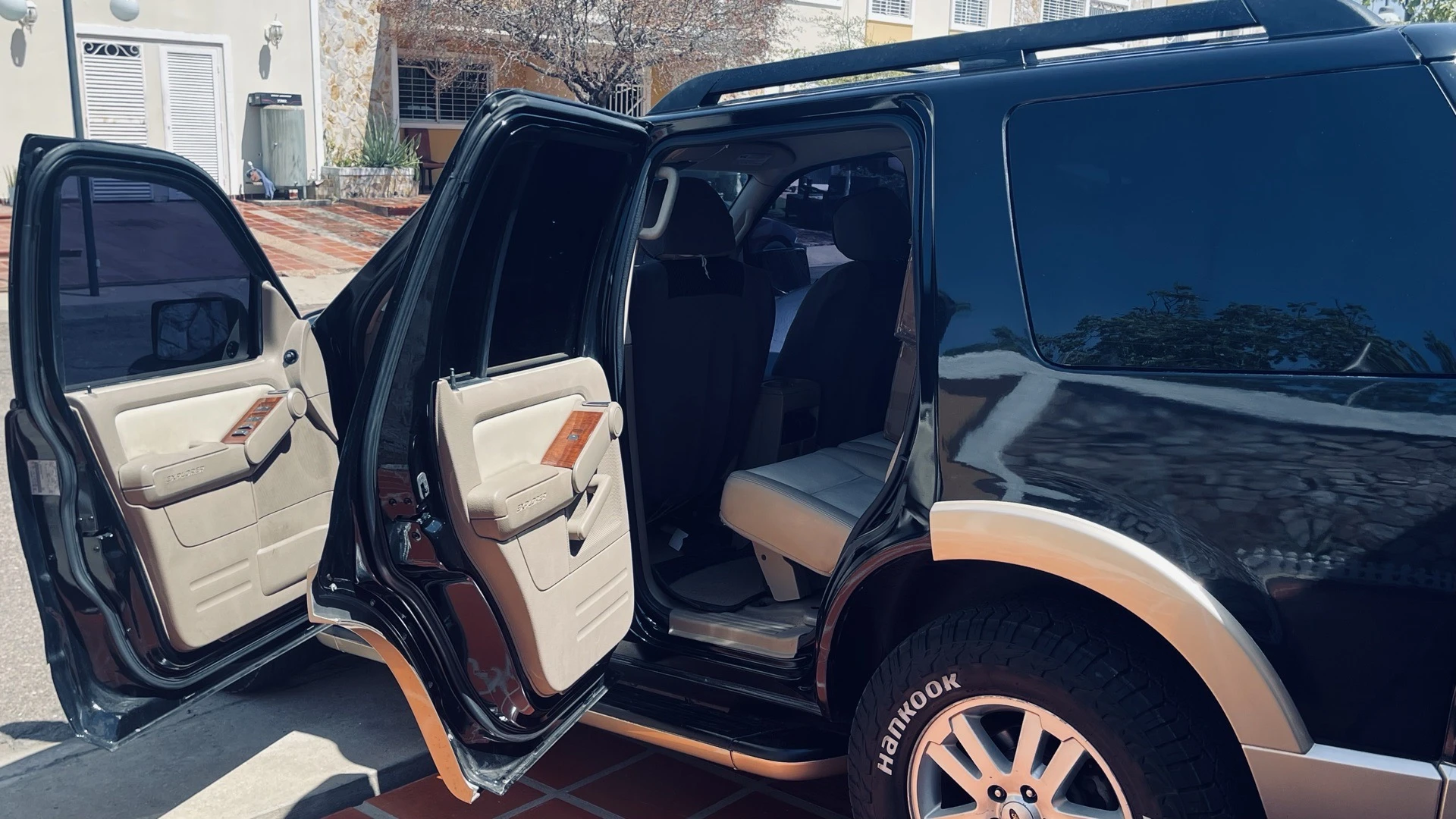 2008 Ford Explorer Eddie Bauer — photo 10
