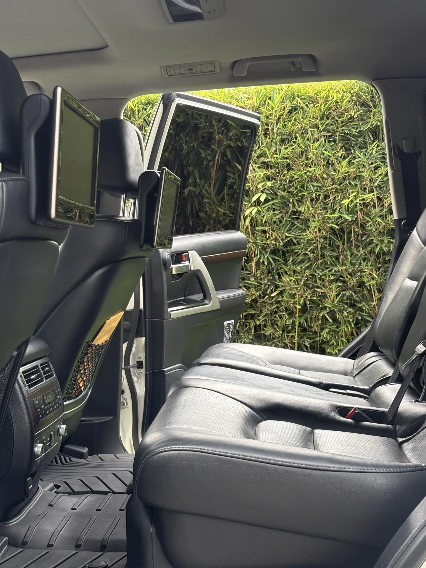 2016 Toyota Land Cruiser Lc200 — photo 7