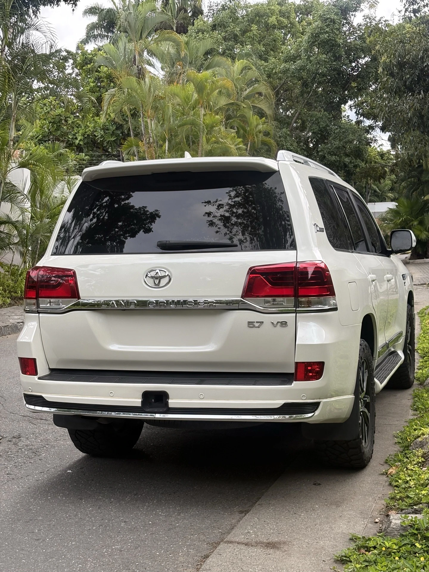 2016 Toyota Land Cruiser Lc200 — photo 9