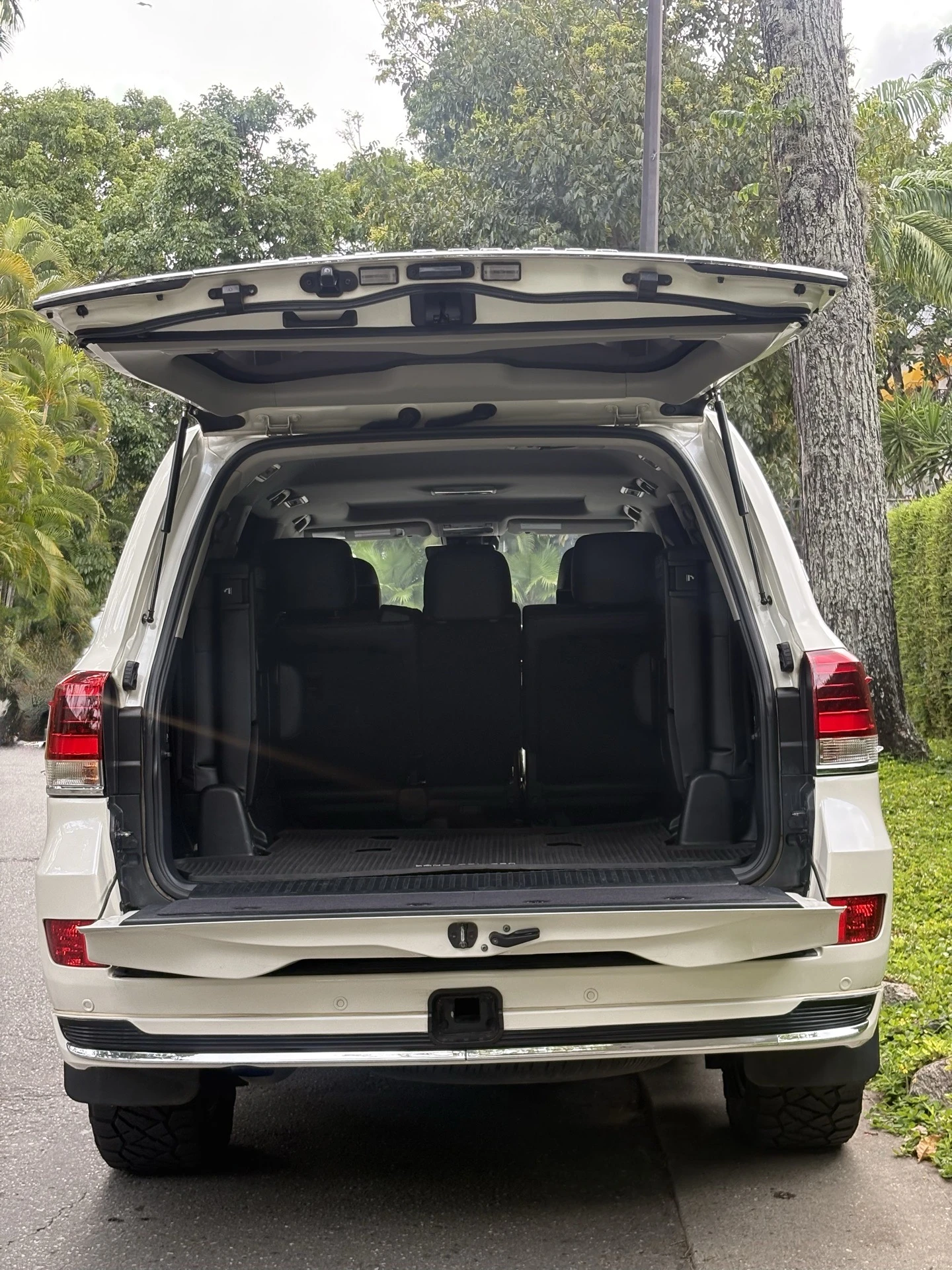 2016 Toyota Land Cruiser Lc200 — photo 11
