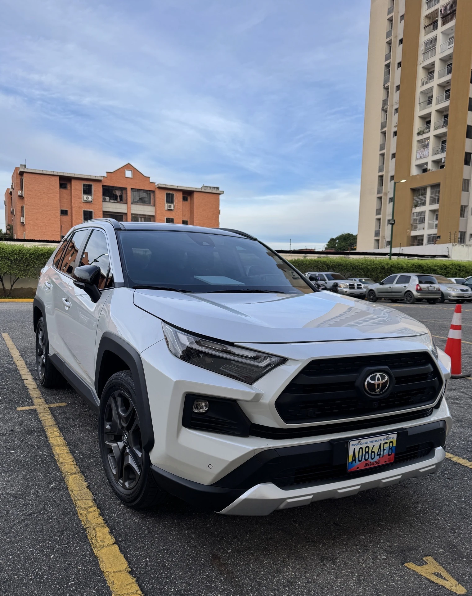 2025 Toyota RAV4 Adventure awd — photo 2