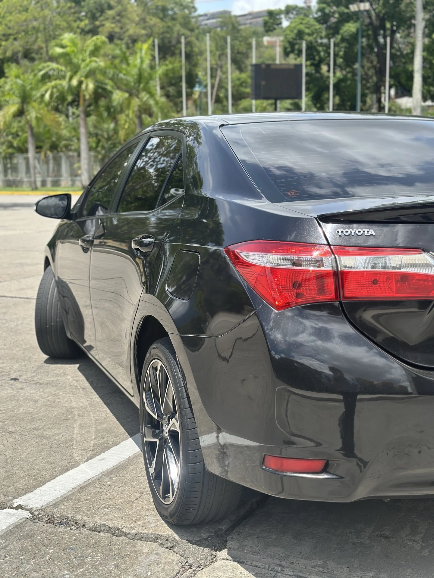 2015 Toyota Corolla Dubai — foto 2