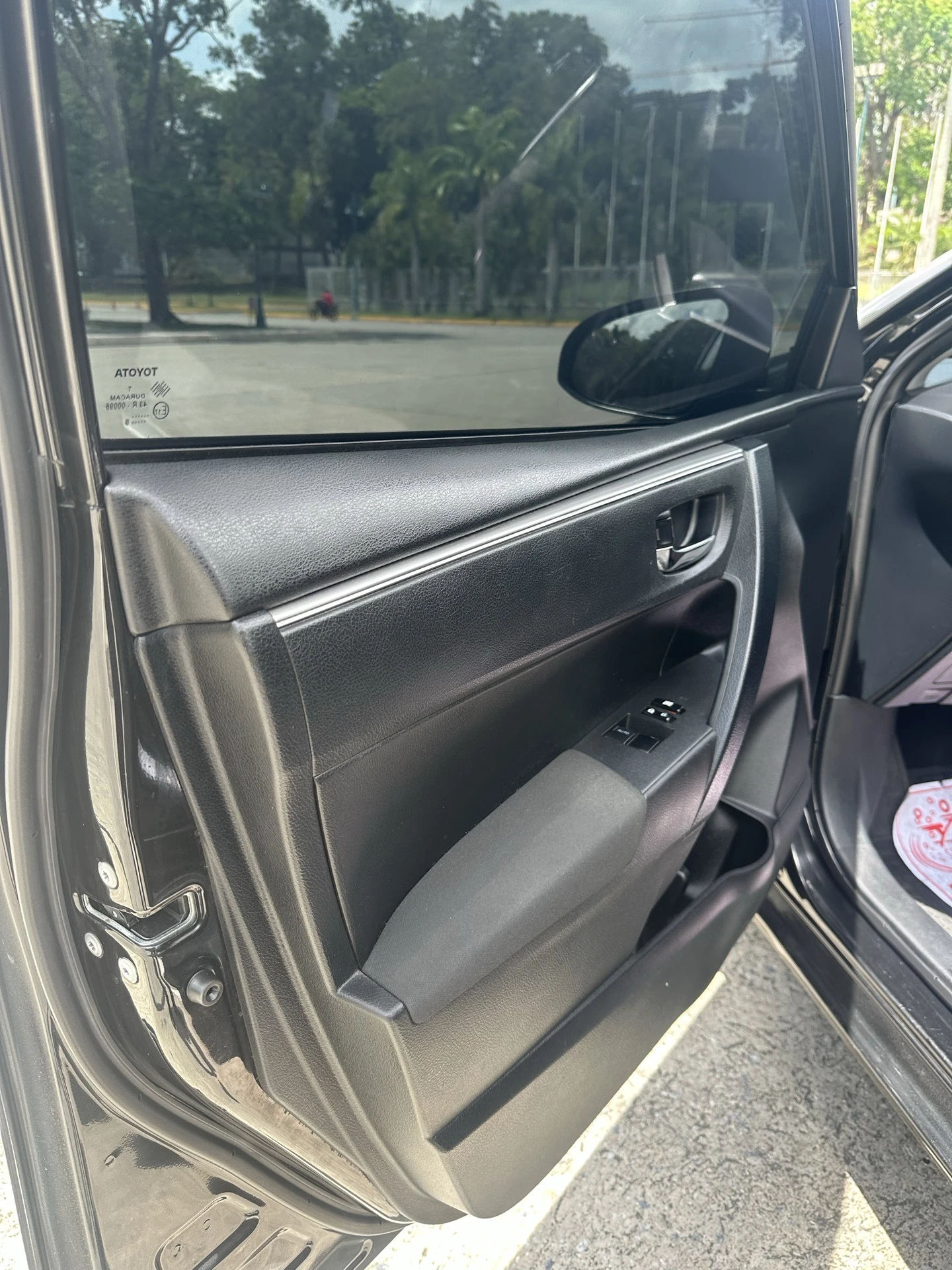 2015 Toyota Corolla Dubai — foto 5