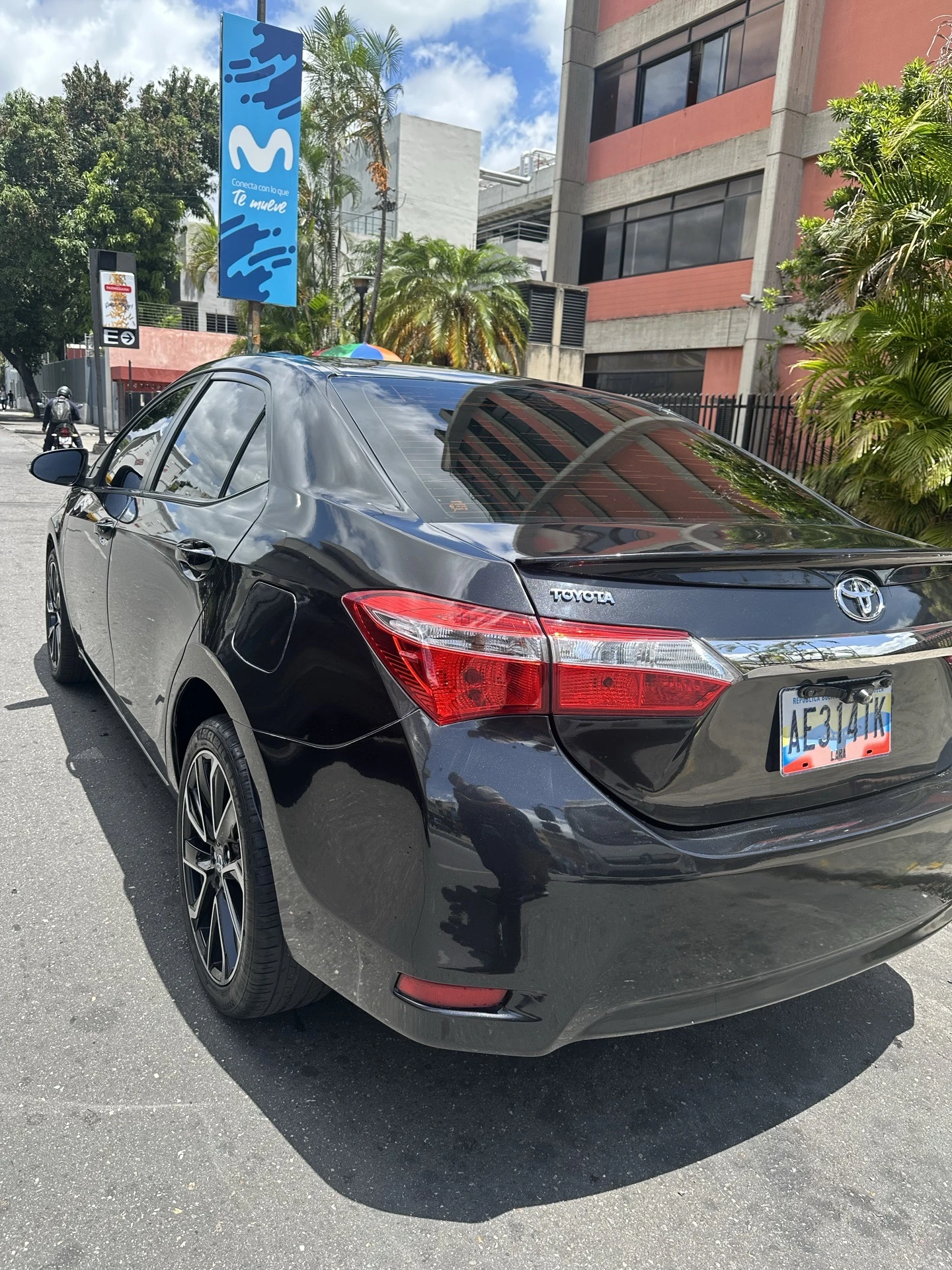 2015 Toyota Corolla Dubai — foto 11