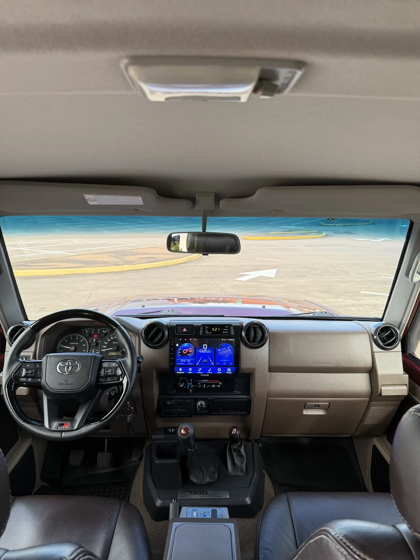 2019 Toyota Macho LC 71 LX V6 — photo 11