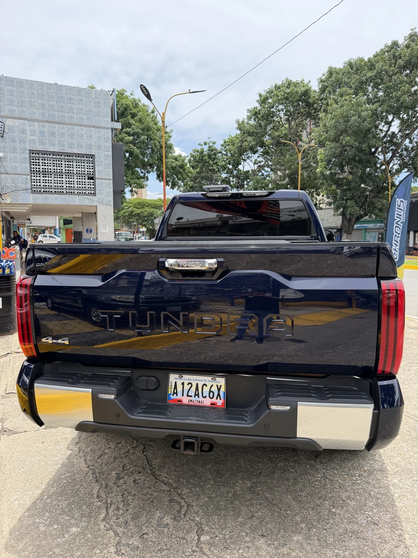 2022 Toyota Tundra Limited TRD SPORT — photo 4