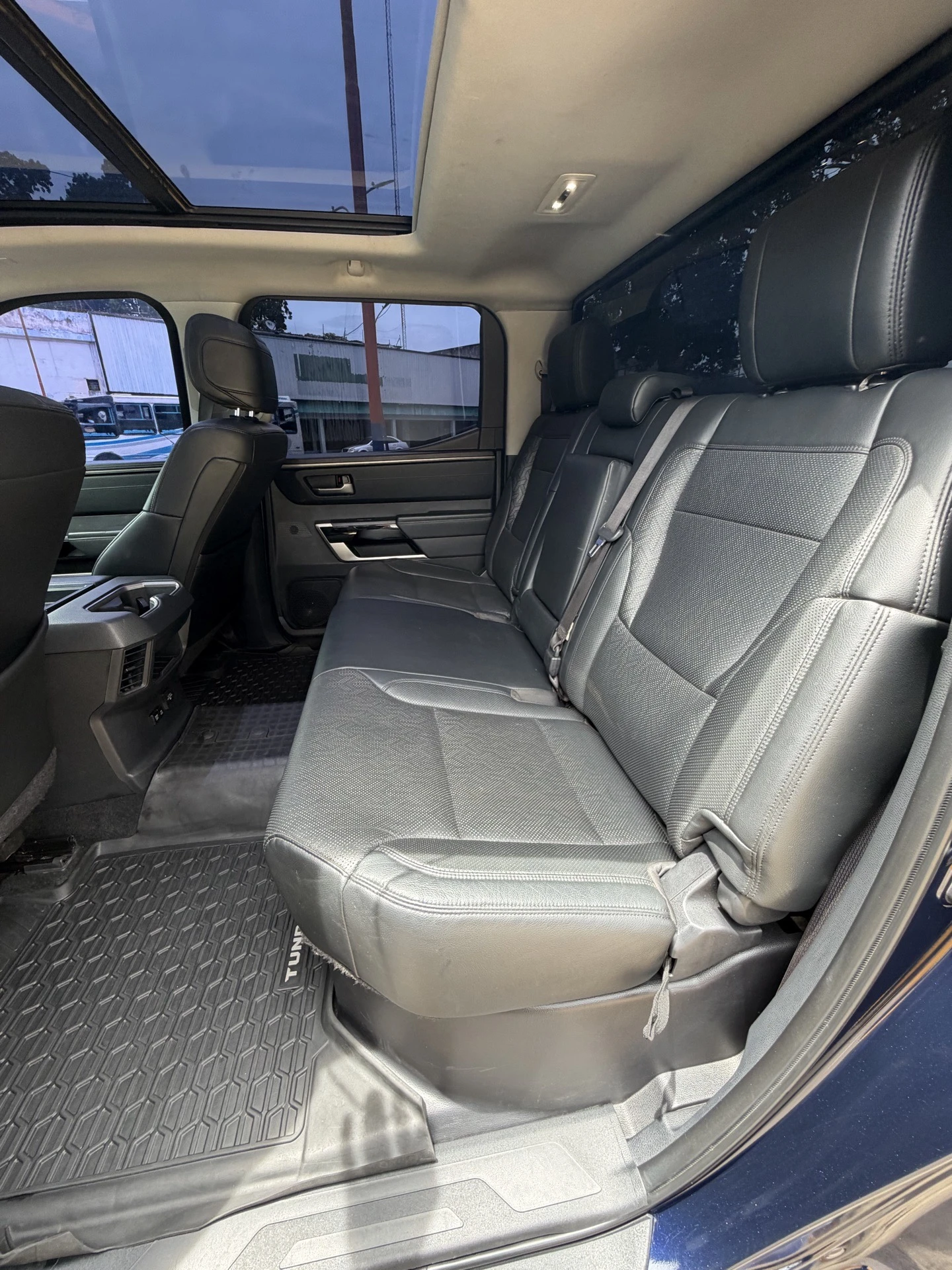 2022 Toyota Tundra Limited TRD SPORT — photo 10