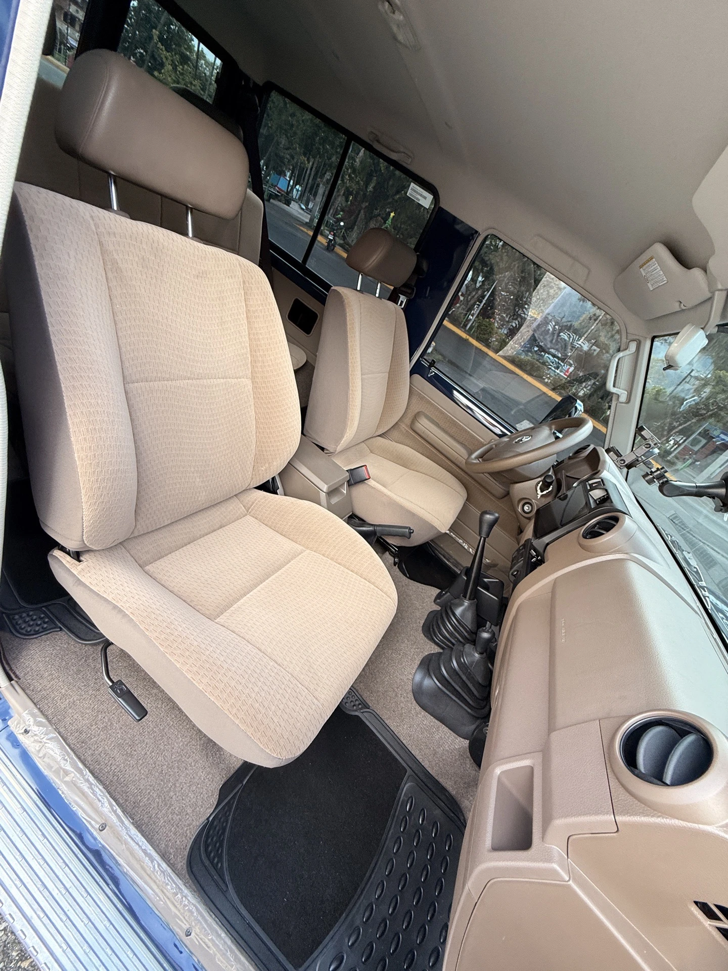 2017 Toyota Macho LX japonés — photo 9