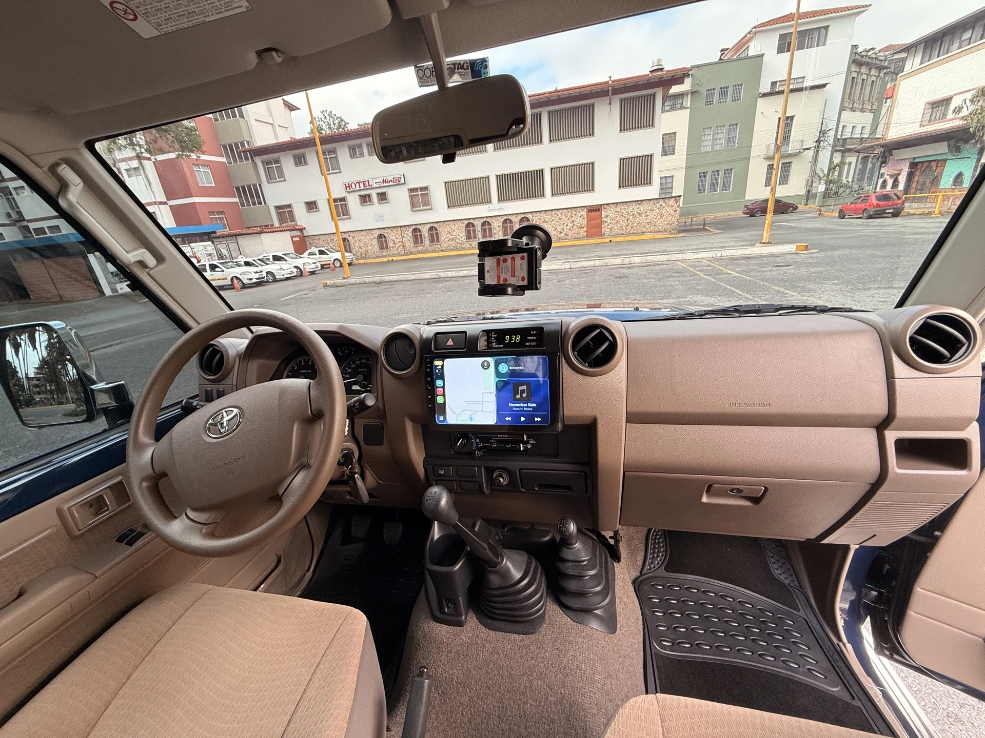 2017 Toyota Macho LX japonés — photo 12