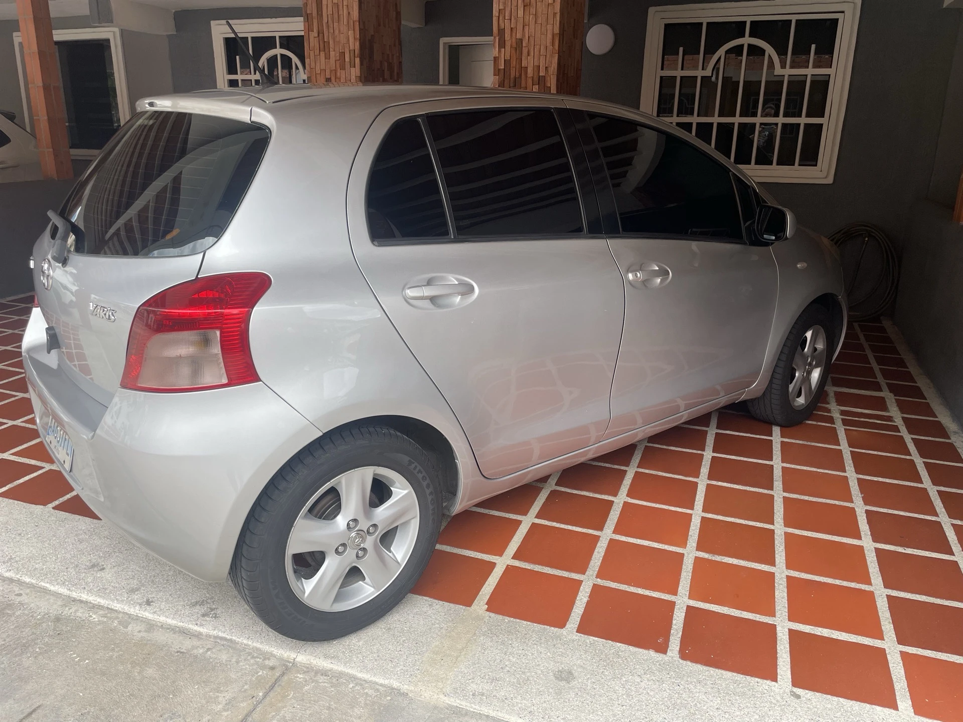 2008 Toyota Yaris Le — photo 4