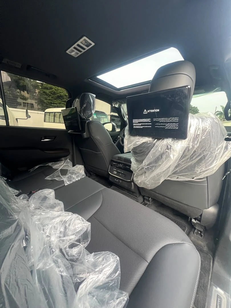 2025 Toyota Land Cruiser LC300 VXR — photo 7