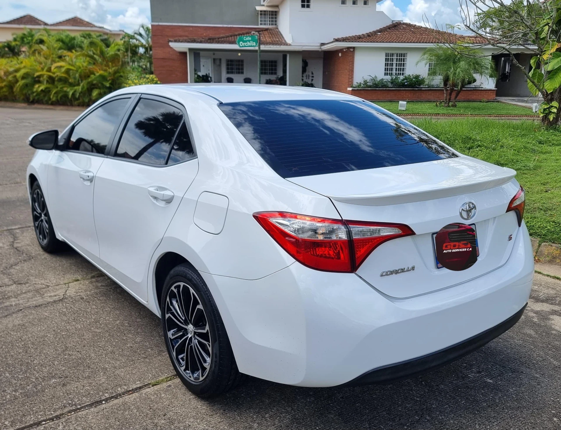 2015 Toyota Corolla Sport — photo 4
