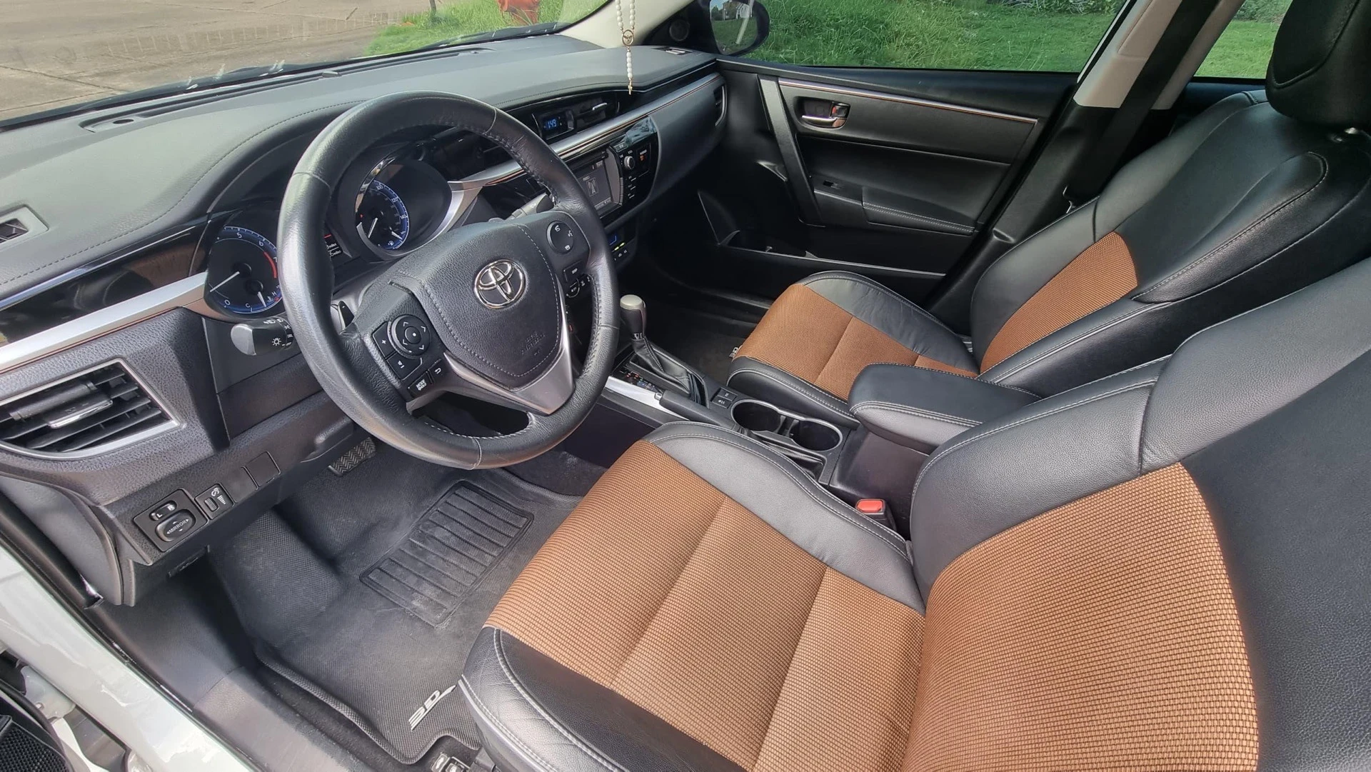 2015 Toyota Corolla Sport — photo 6